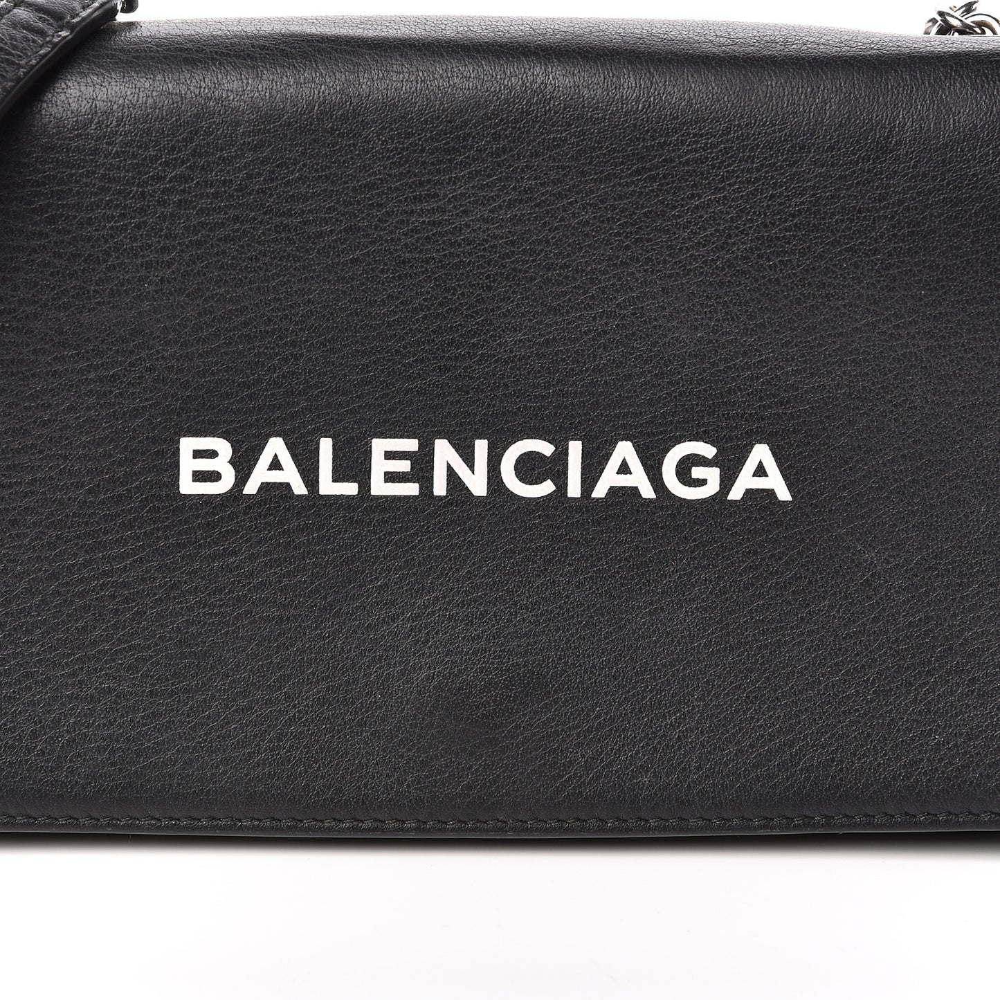 Pebbled Calfskin Everyday Chain Wallet Black