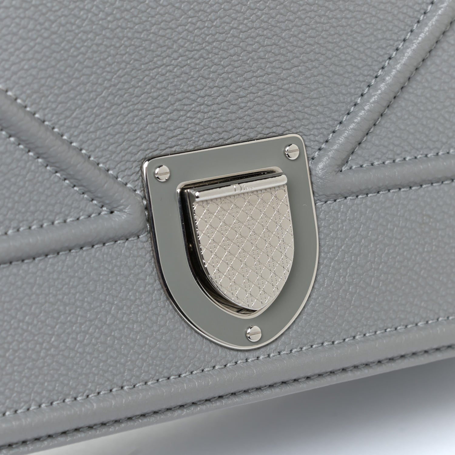 Christian Dior Grained Calfskin Medium Diorama Flap Bag Gris 10 of 14