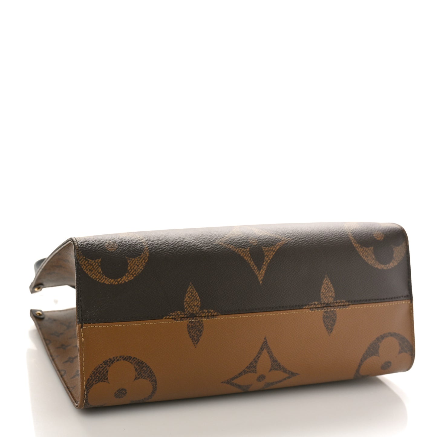 Reverse Monogram Giant Onthego MM