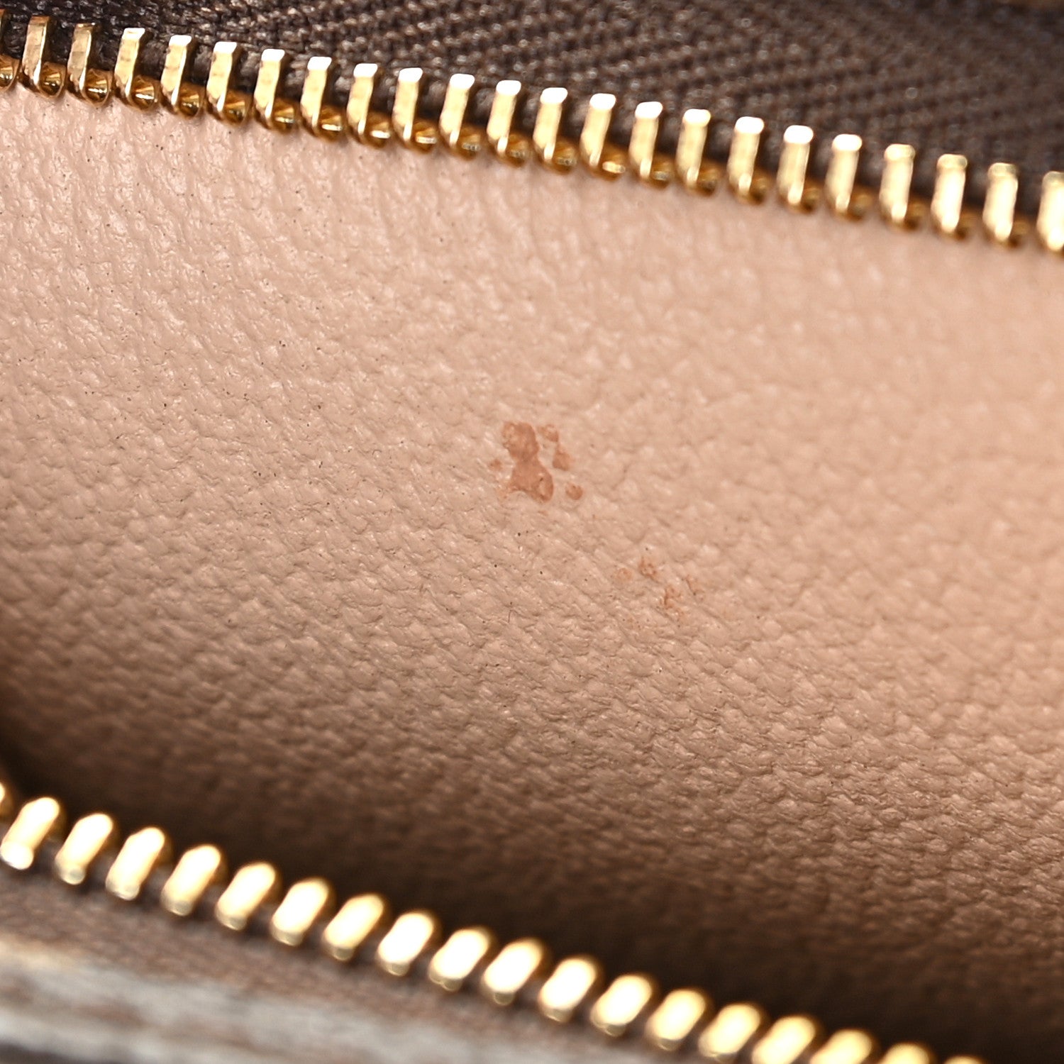 Louis Vuitton Monogram Toiletry Pouch 19 6 of 9