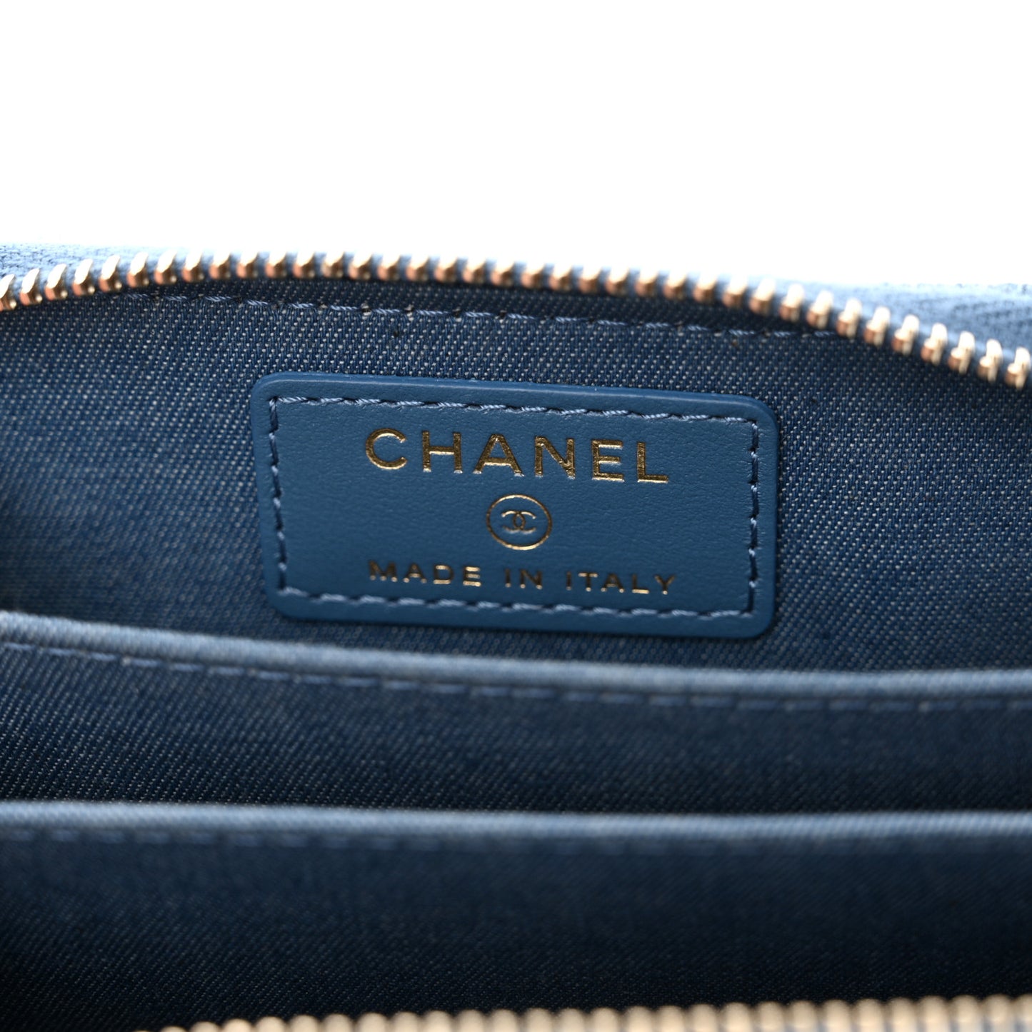 Denim Quilted CC Pearl Crush Zip Card Holder On Chain Blue