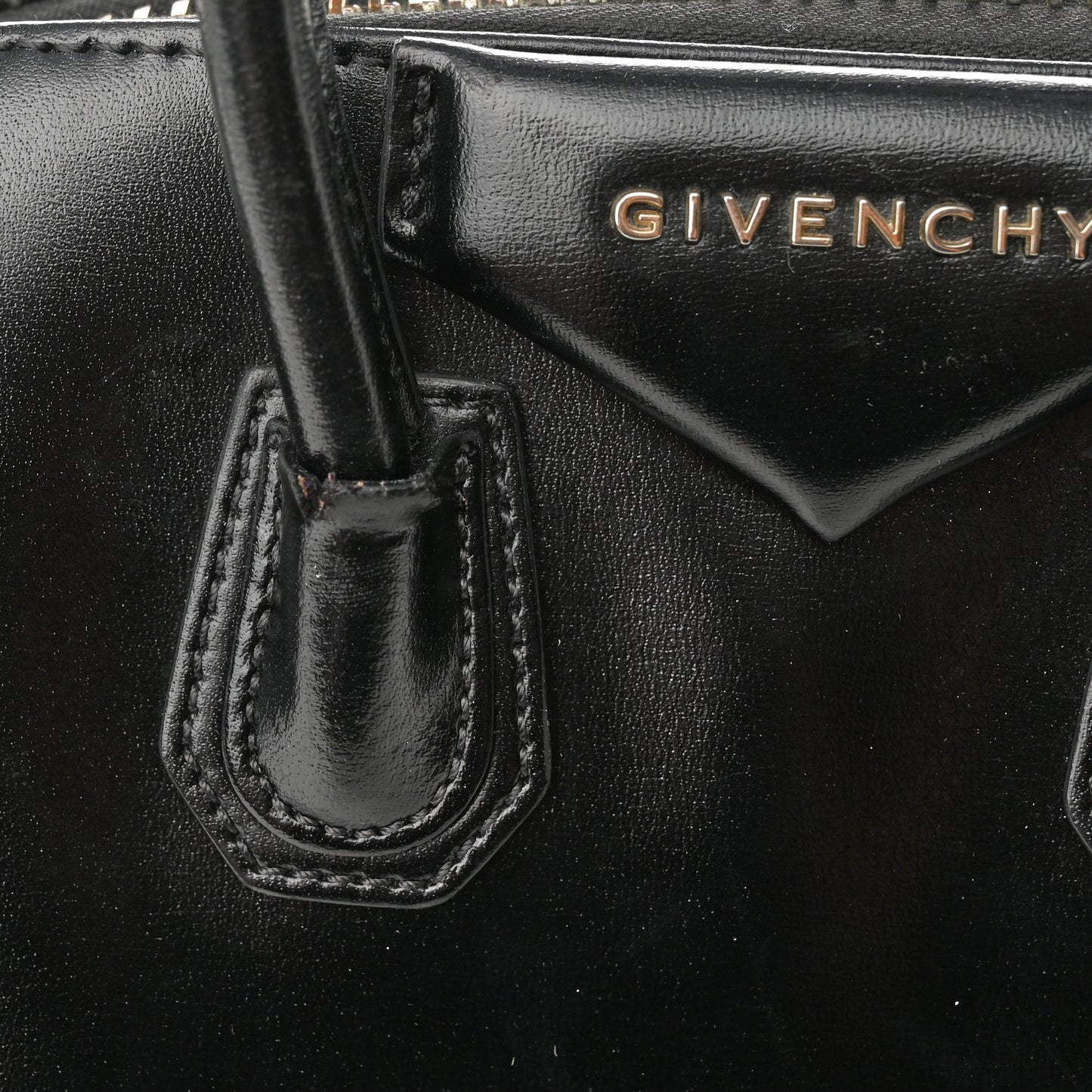 Shiny Lord Calfskin Mini Antigona Black