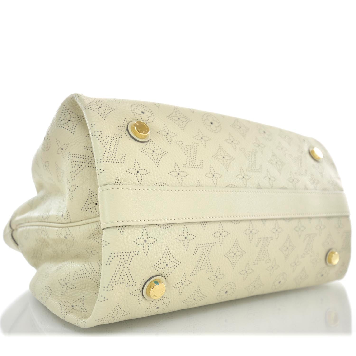 Louis Vuitton Mahina Cirrus MM Ivory 6 of 10