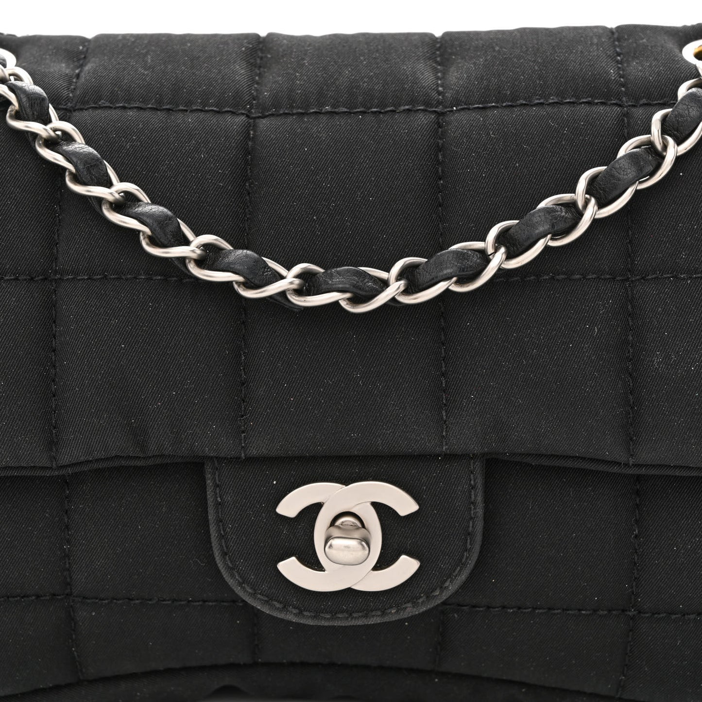 Nylon Square Quilted Flap Black