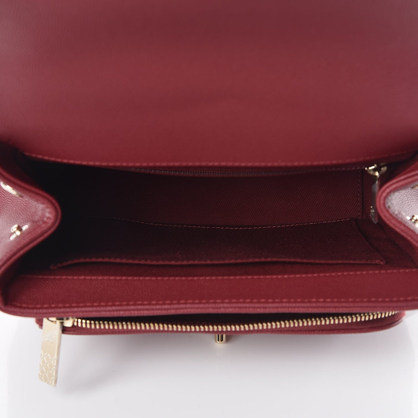 Caviar Quilted Medium Business Affinity Flap Burgundy