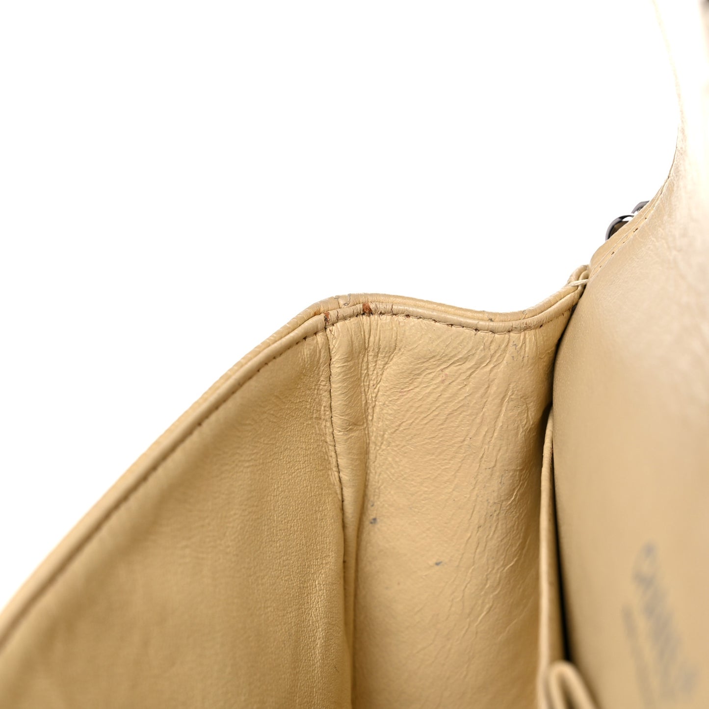 Caviar Quilted Medium Double Flap Beige Clair