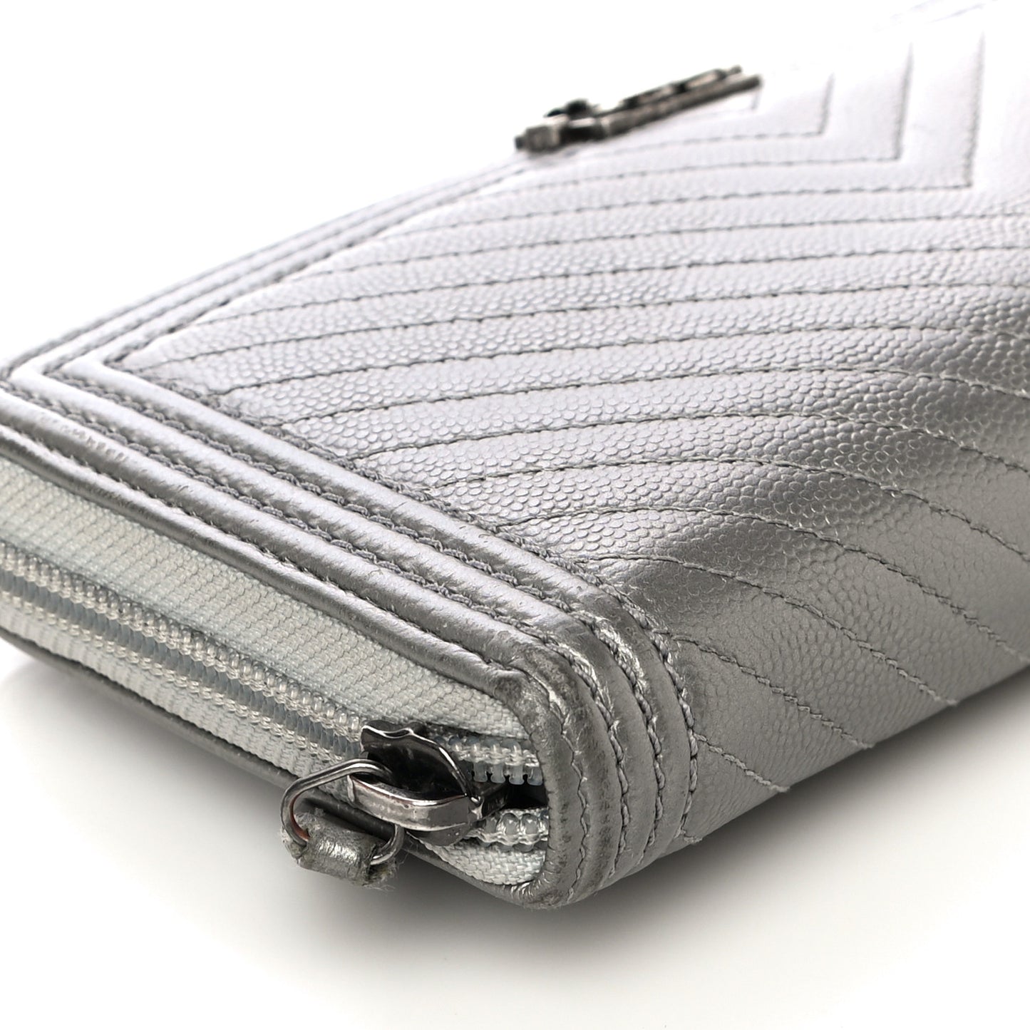 Metallic Caviar Chevron Quilted Boy Small Zip Around Wallet Silver