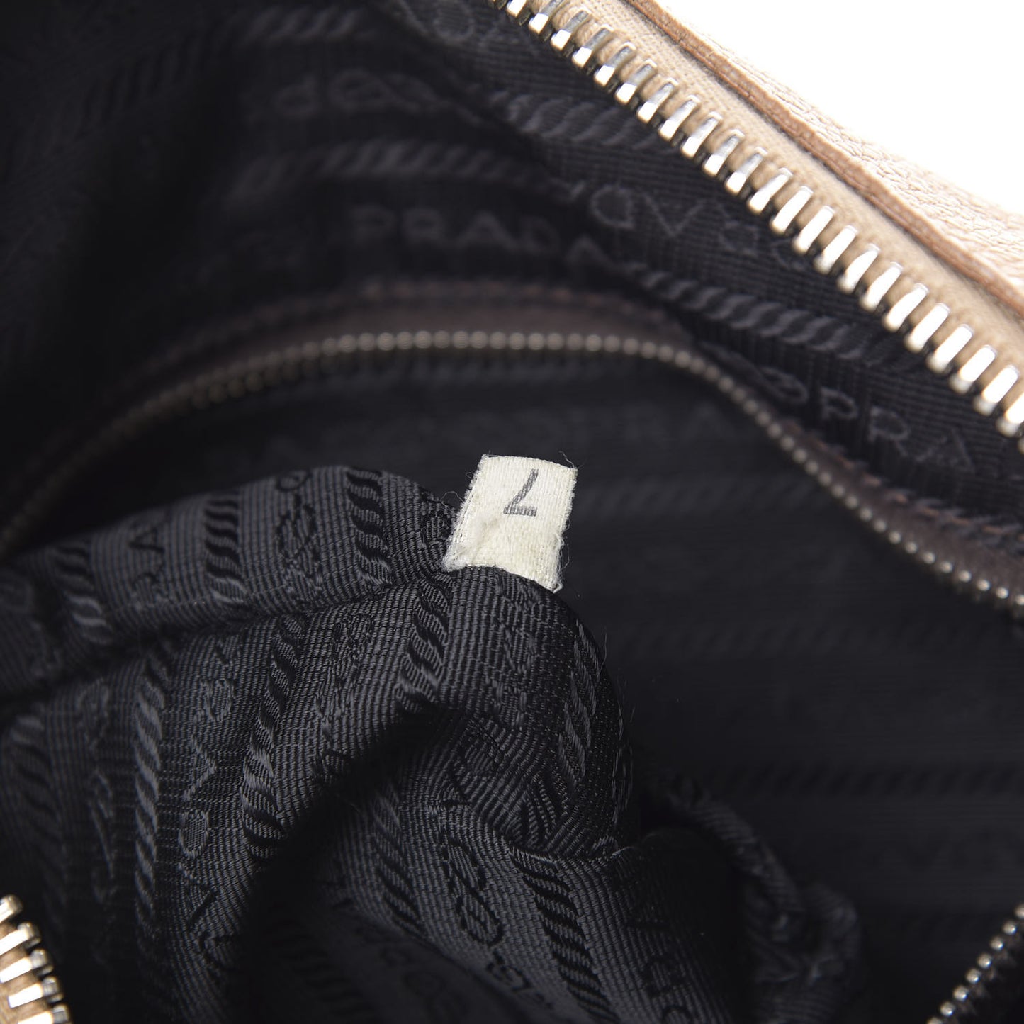 Vitello Daino Hobo Cuoio
