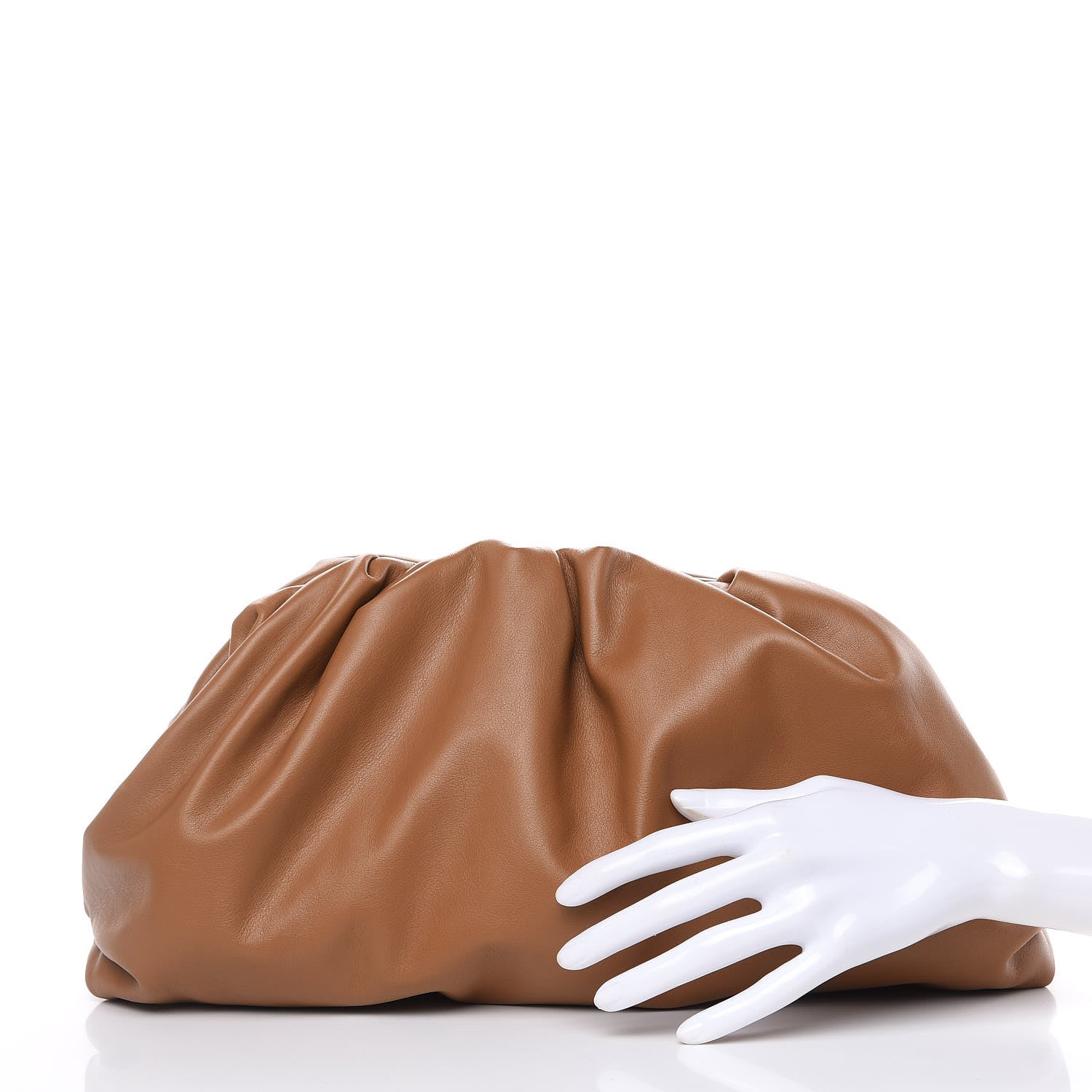 Bottega Veneta Smooth Butter Calf The Pouch Oversized Clutch Cammello 2 of 12
