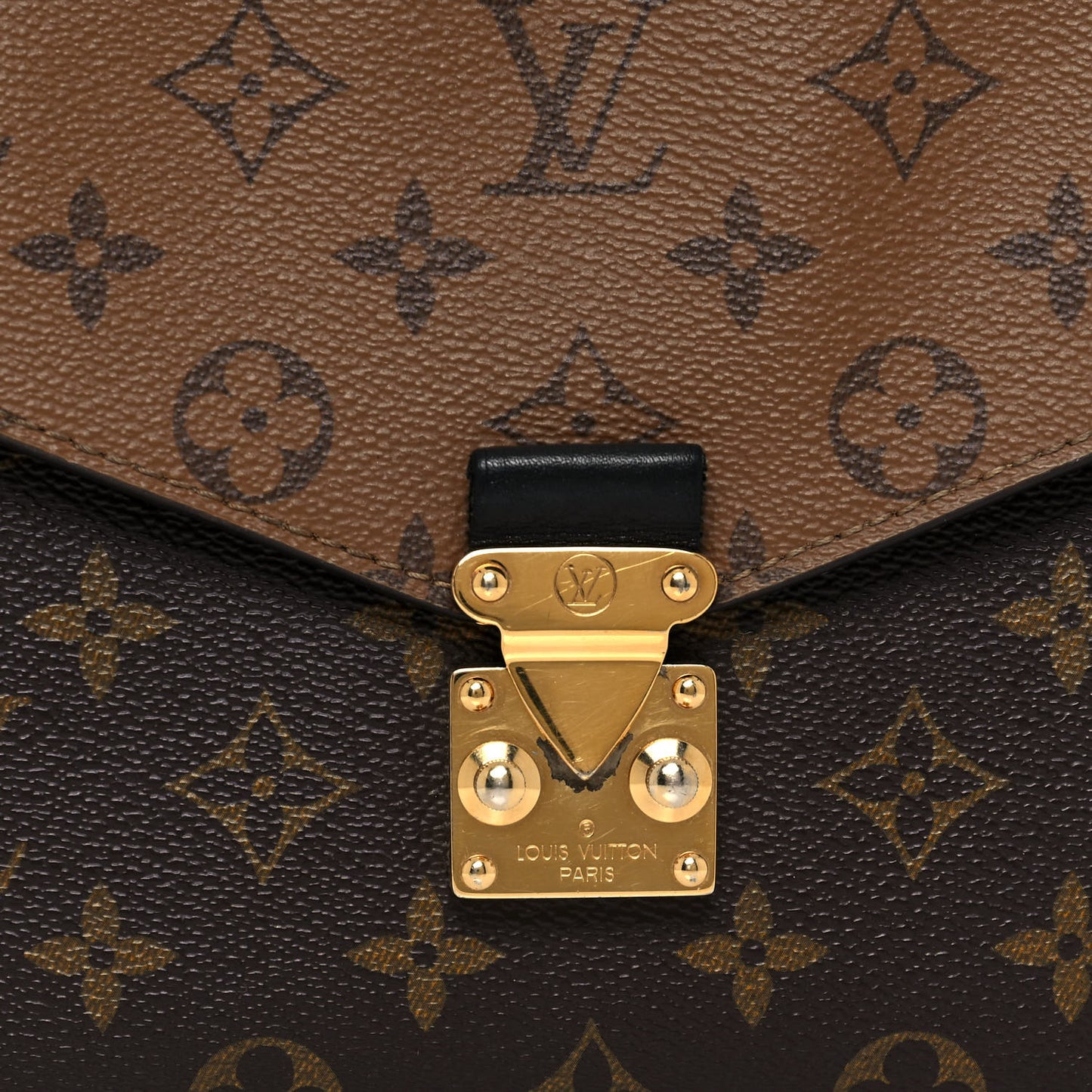 Reverse Monogram Pochette Metis
