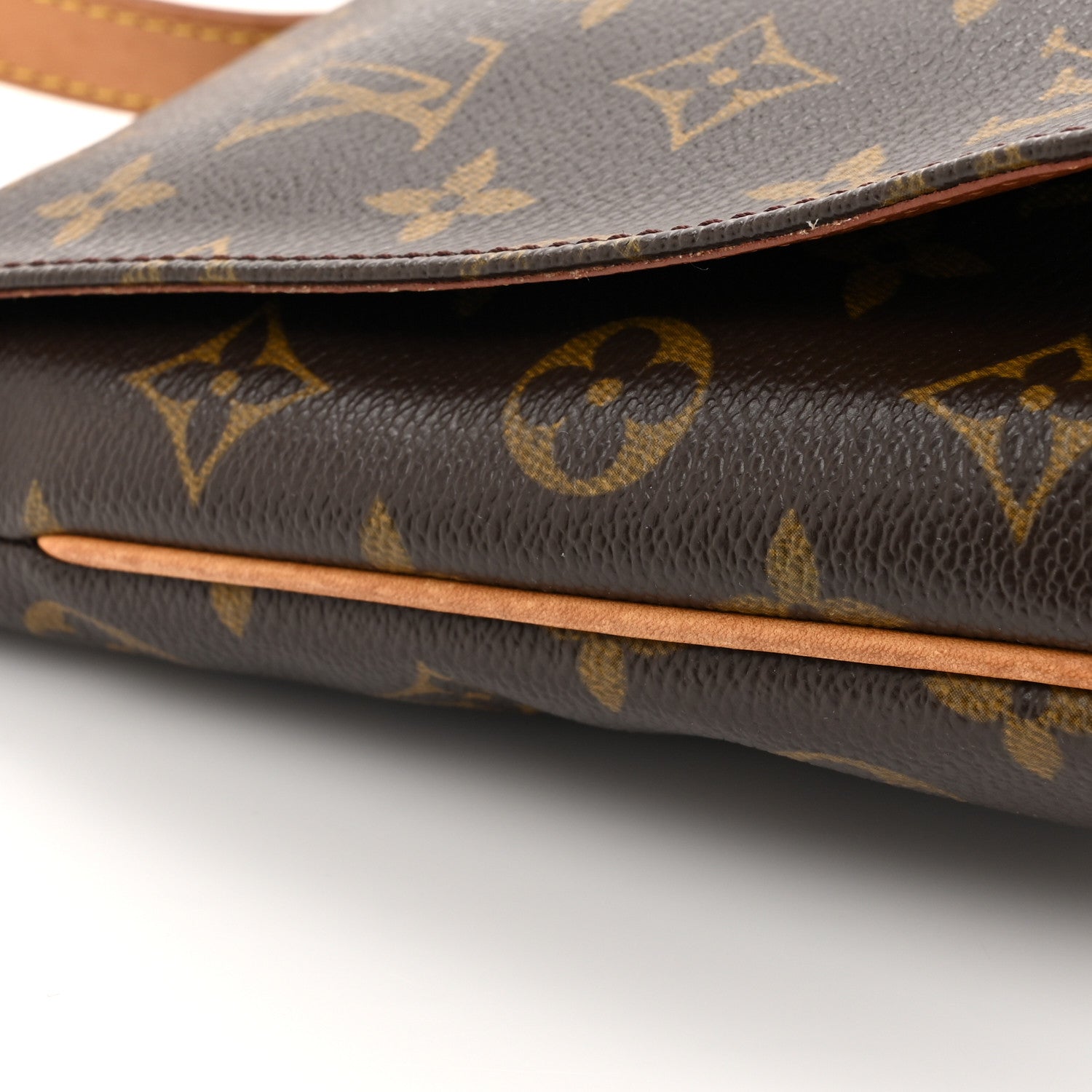 Louis Vuitton Monogram Musette Tango Long Strap 10 of 16