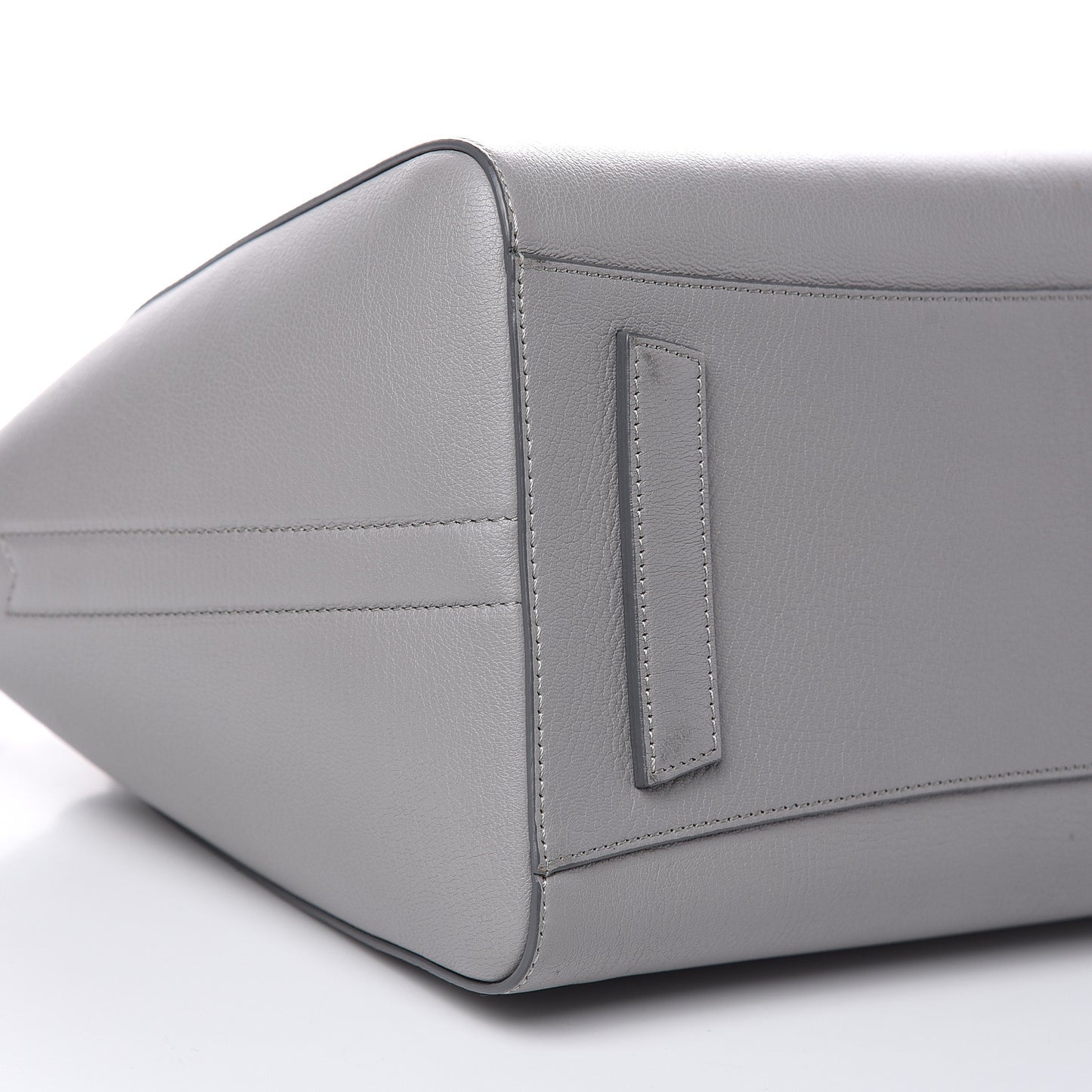 Sugar Goatskin Medium Antigona Pearl Grey