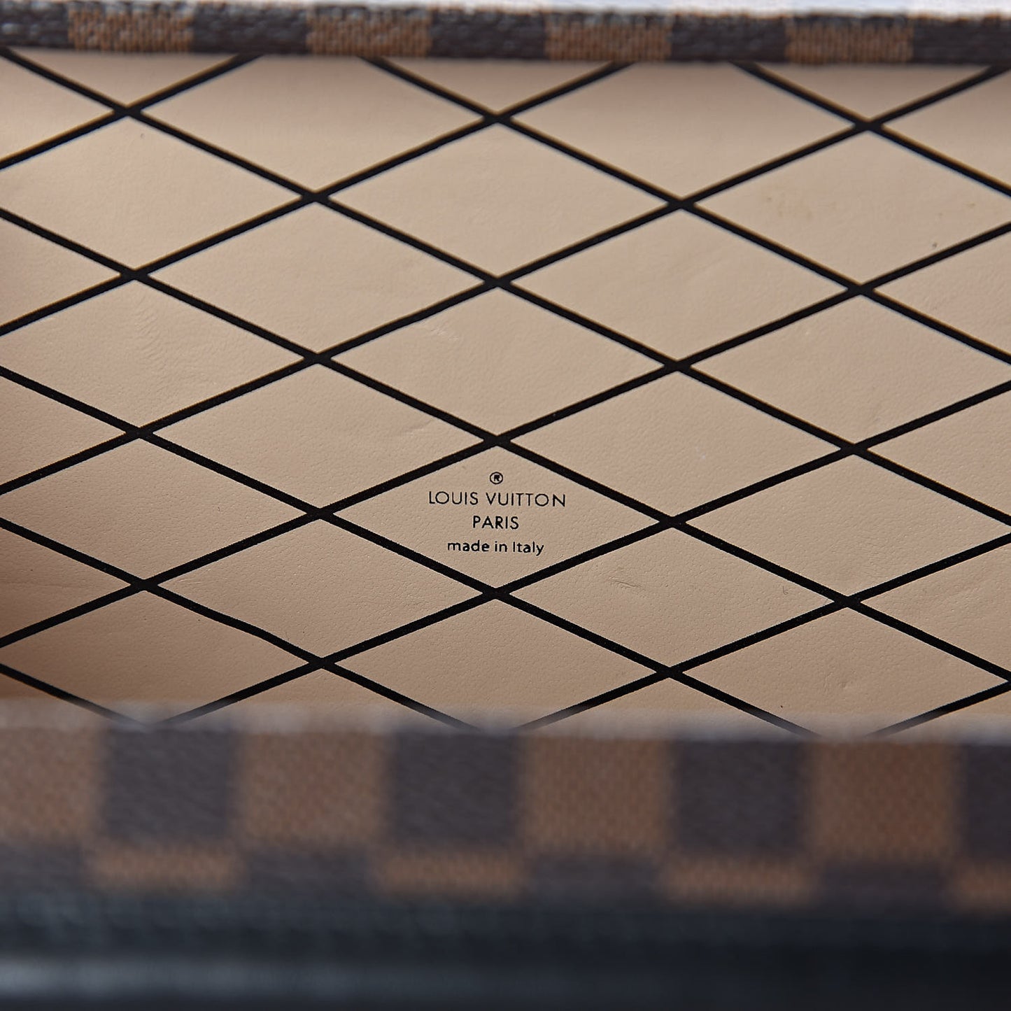 Damier Ebene Petite Malle Black