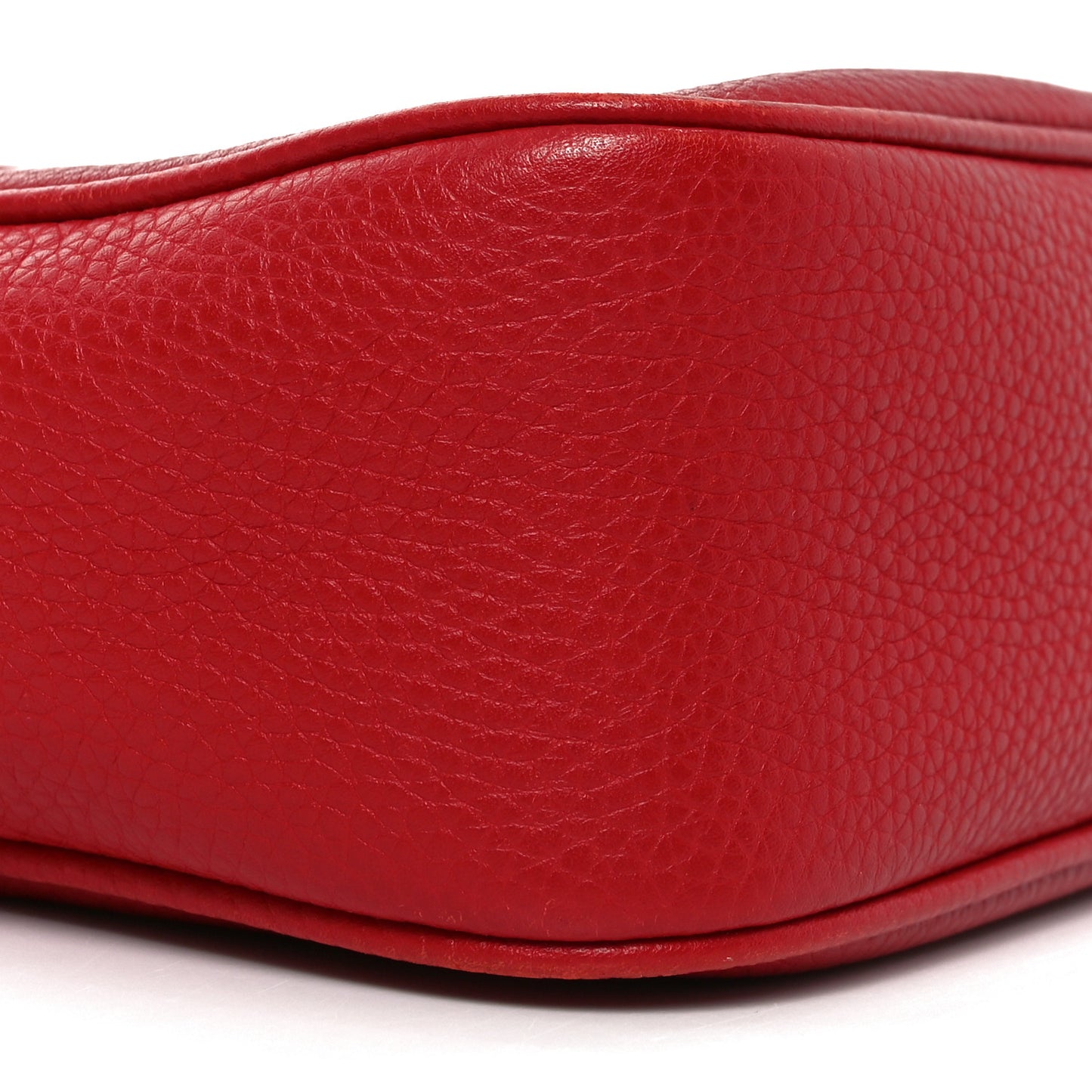 Pebbled Calfskin Small Soho Disco Bag Vibrant Red