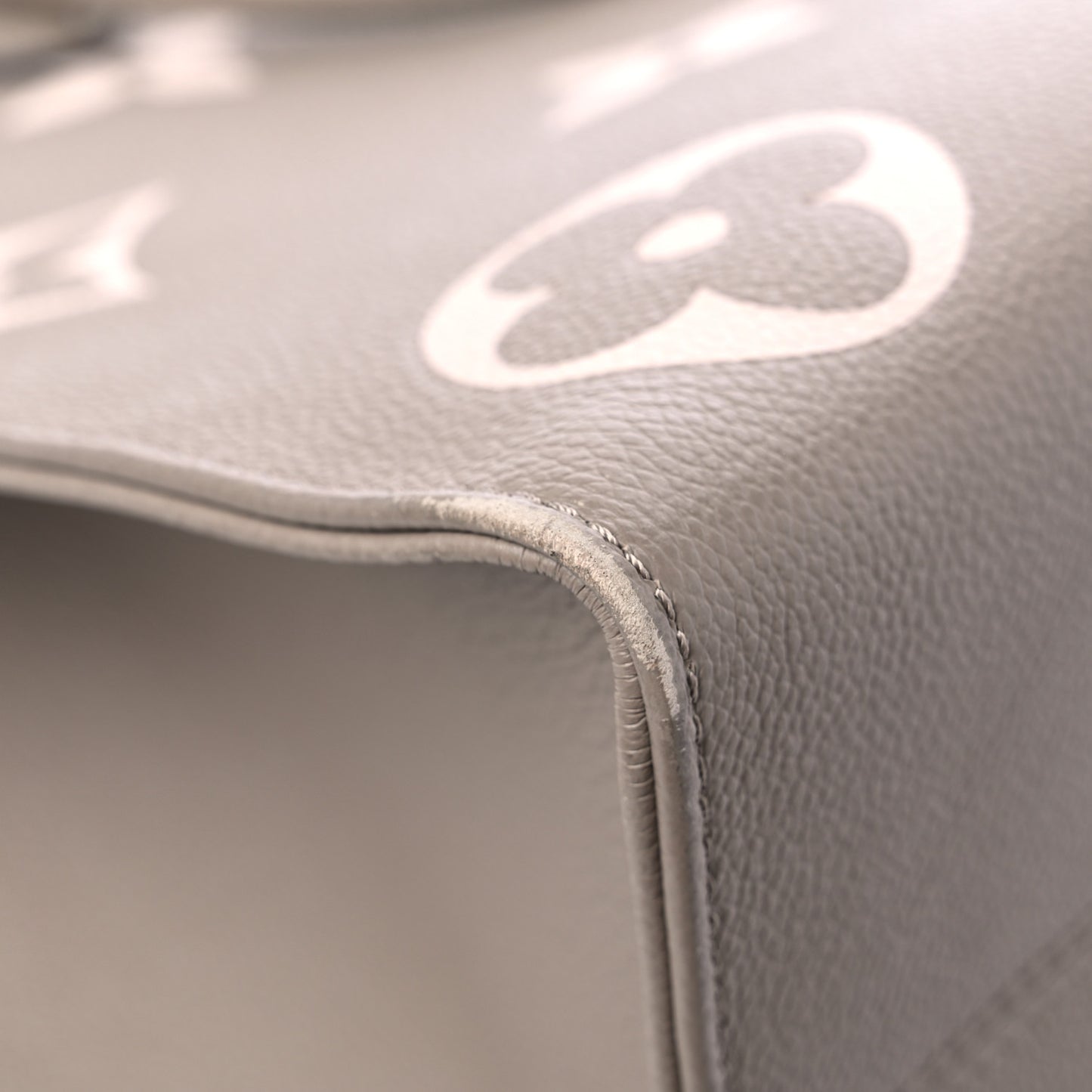 Empreinte Monogram Giant Onthego MM Tourterelle Creme