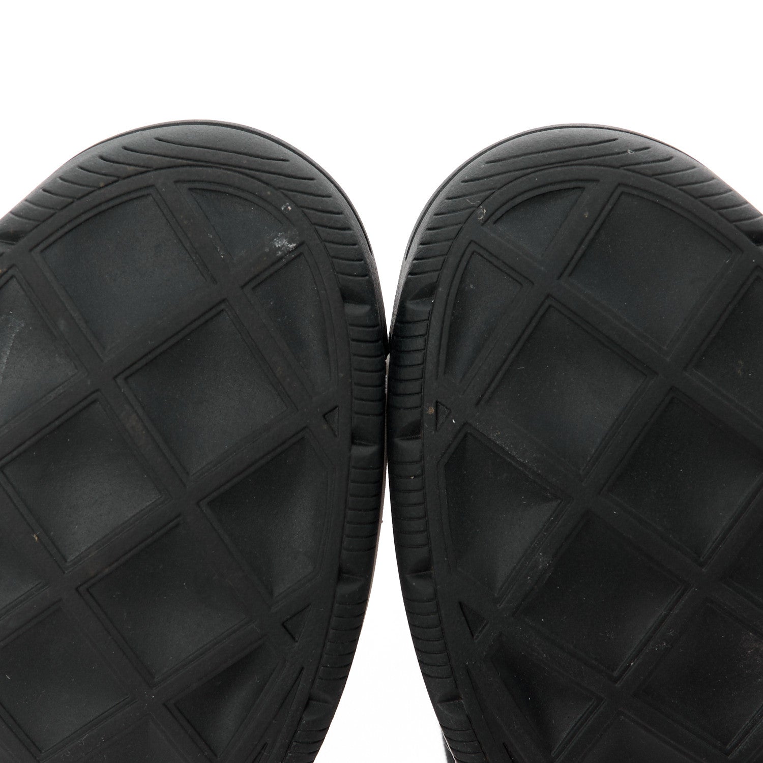 Chanel Velvet Calfskin Mixed Fibers CC Sneakers 38 Black 7 of 9