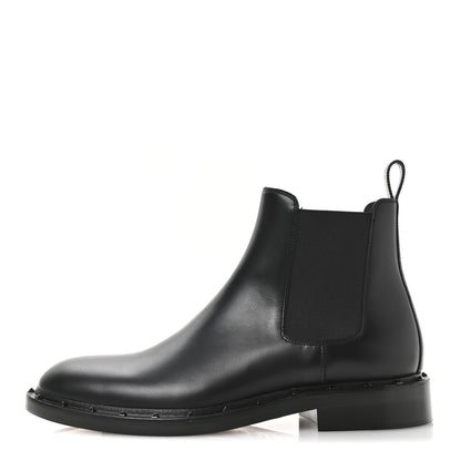 Valentino Garavani Calfskin Soul Rockstud Beatle Chelsea Ankle Boots 41 Black 2 of 18