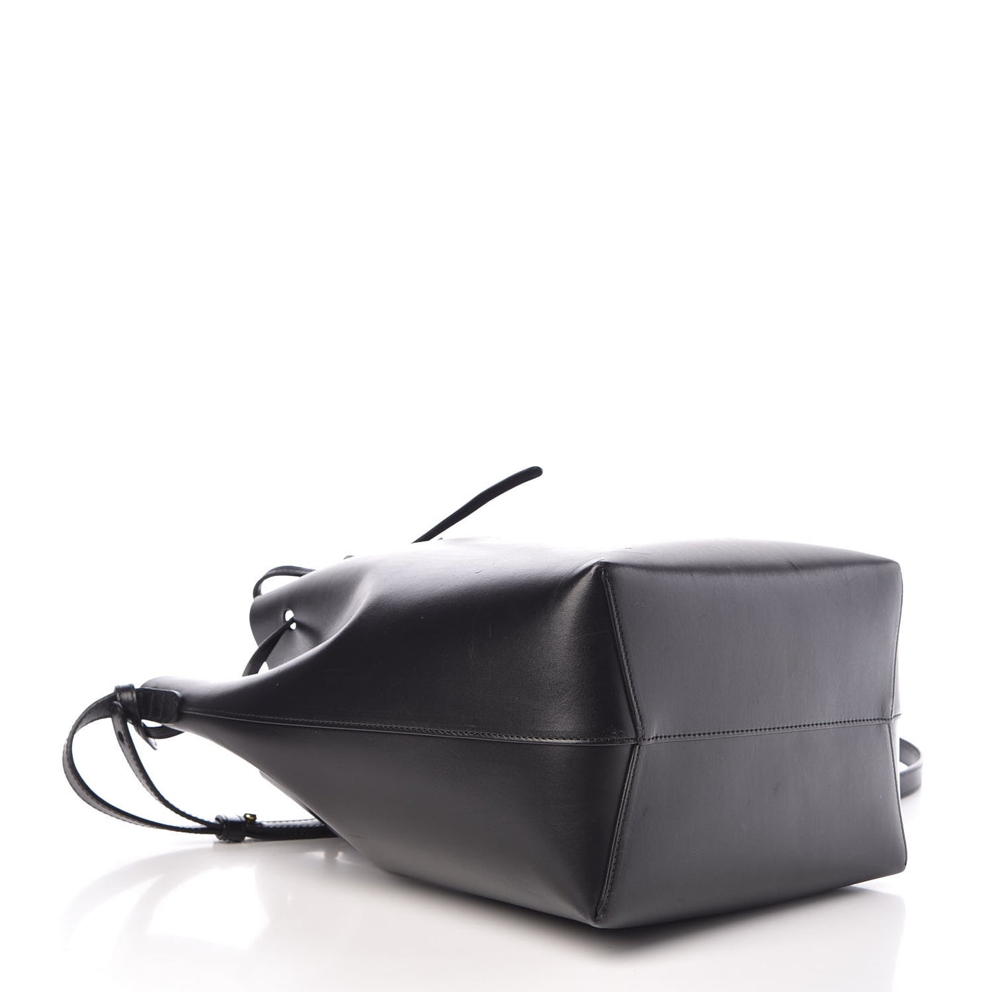 Vegetable Tanned Calfskin Bucket Bag Black Flamma
