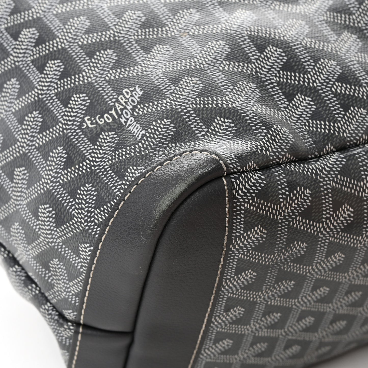 Goyardine Artois MM Grey