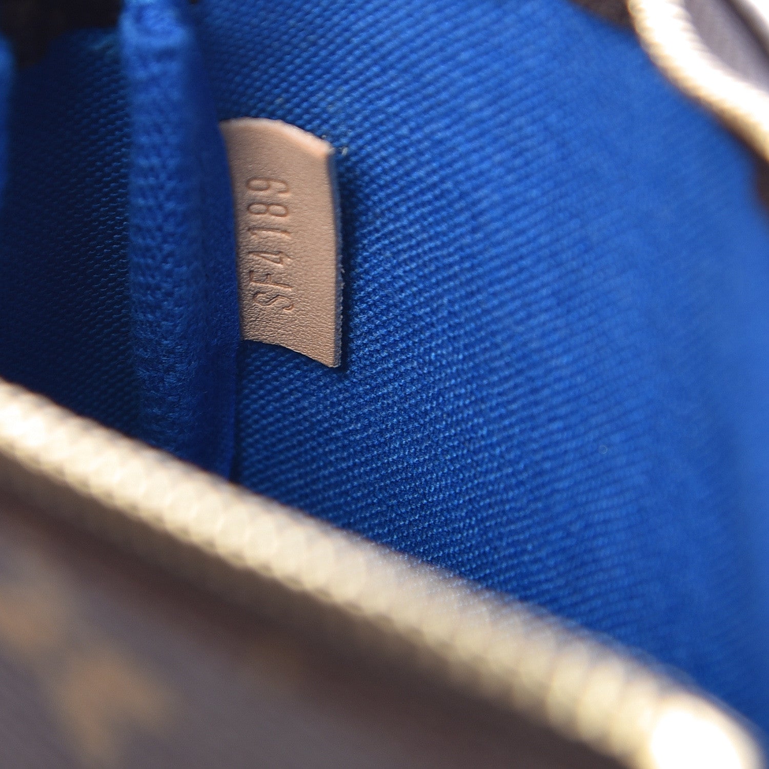 Louis Vuitton Monogram 2019 Christmas Animation Mini Venice Pochette Accessories Blue 7 of 7