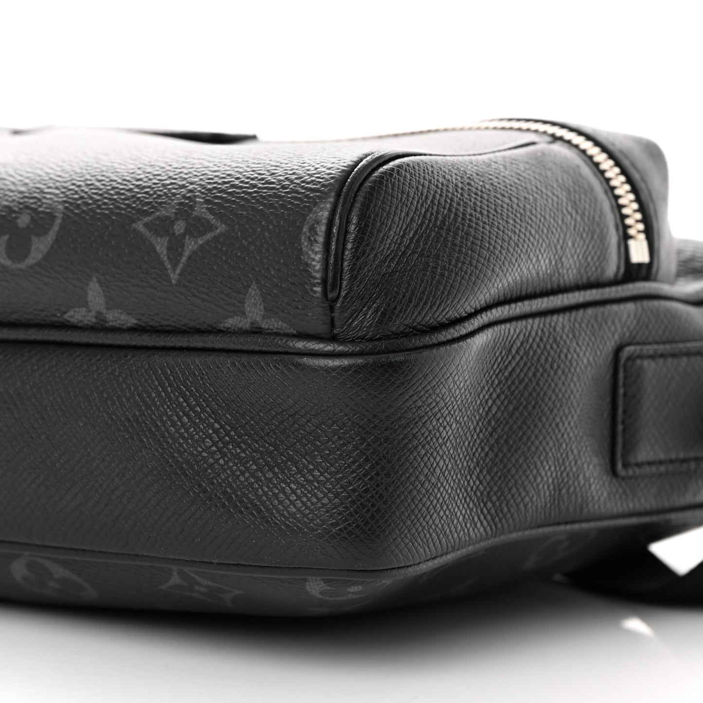 Taiga Monogram Eclipse Outdoor Messenger Black