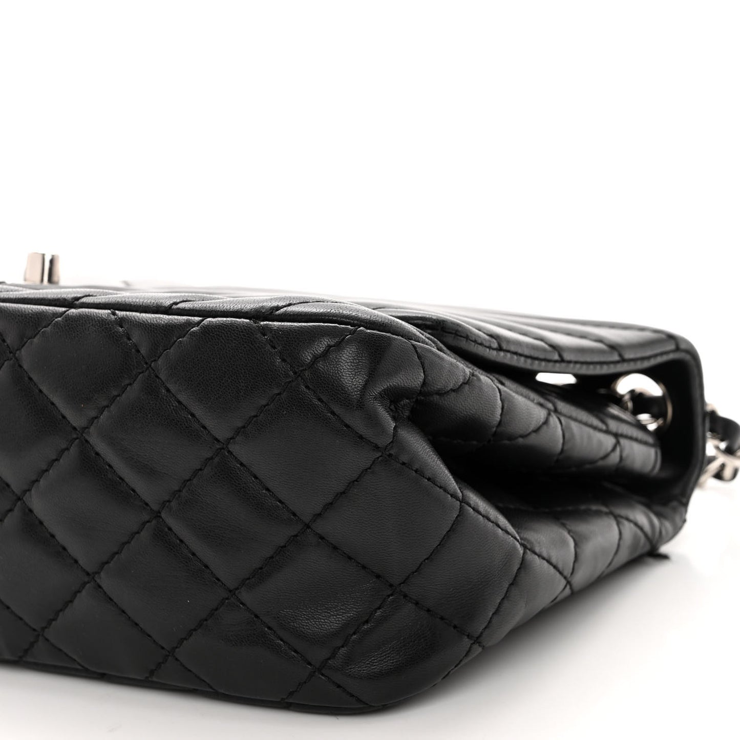 Lambskin Surpique Chevron Medium Single Flap Black