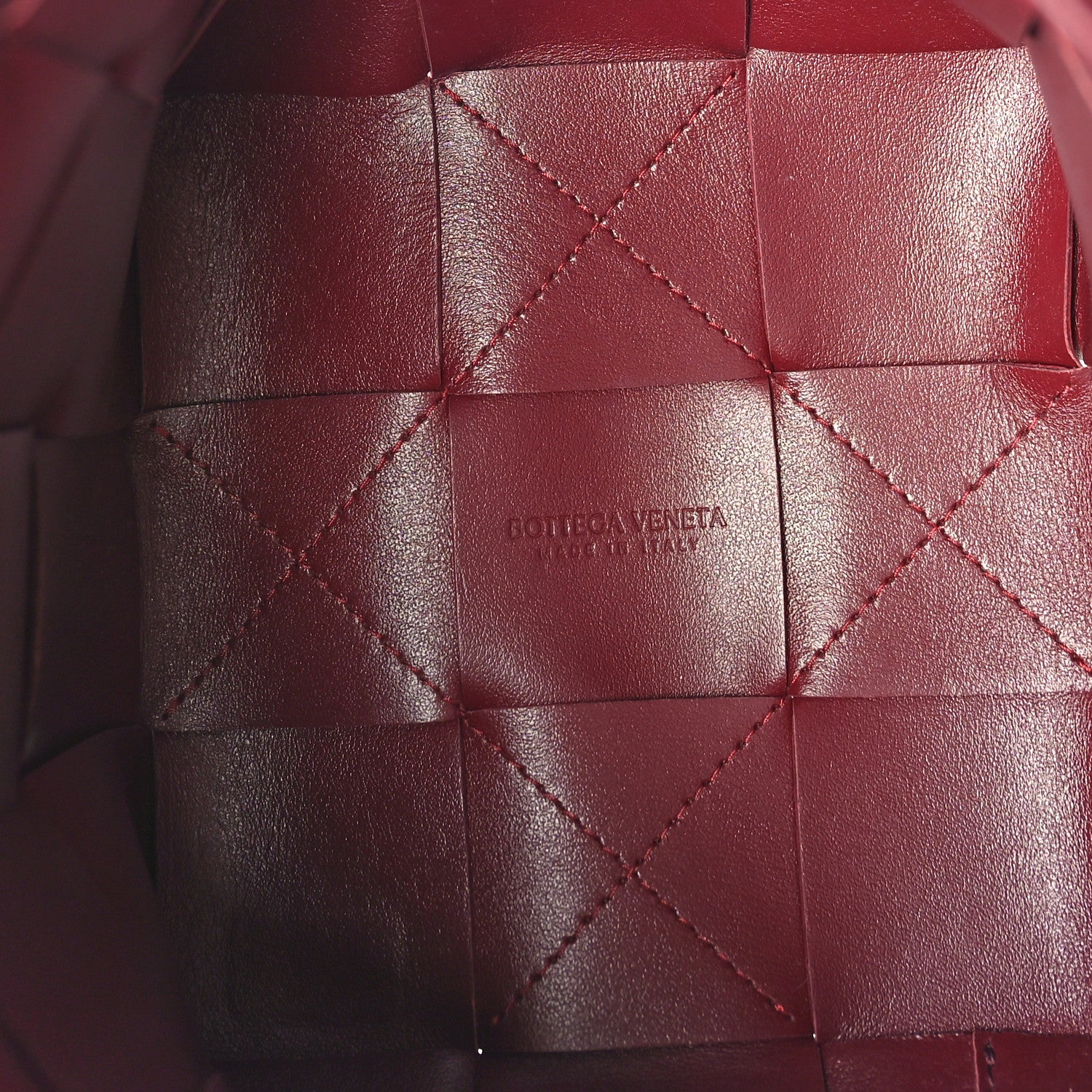 Bottega Veneta Nappa Maxi Intrecciato Small Cassette Bucket Bag Bordeaux 5 of 8