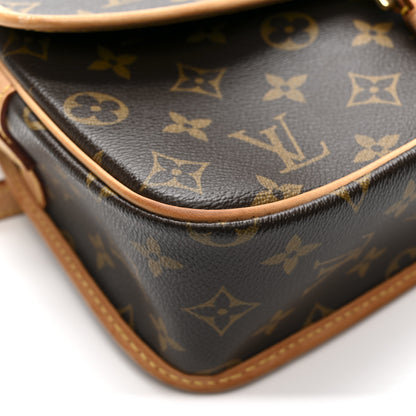 Louis Vuitton Monogram Sologne 15 of 17