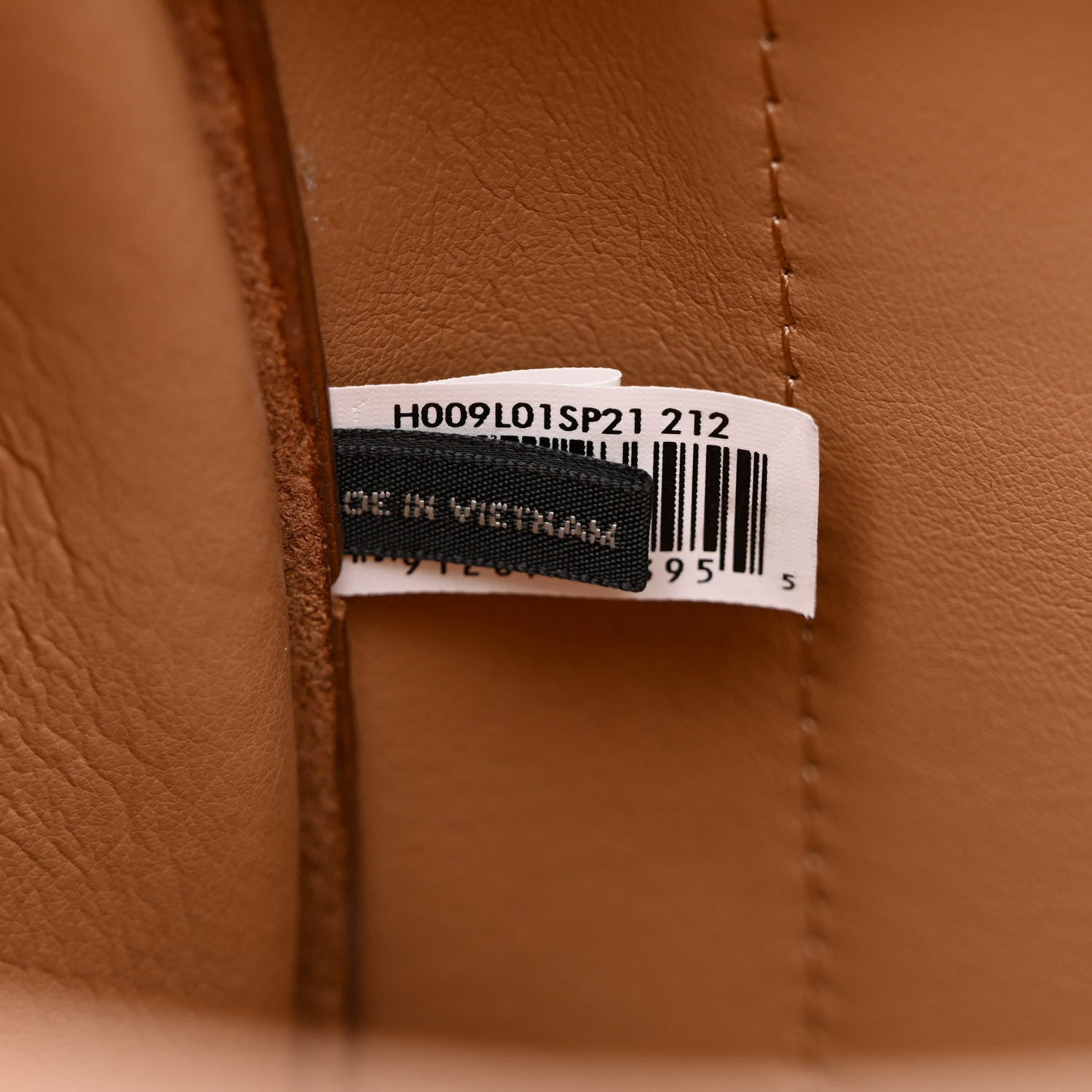 Marc Jacobs Grained Calfskin Small The Tote Bag Argan Oil 7 of 12