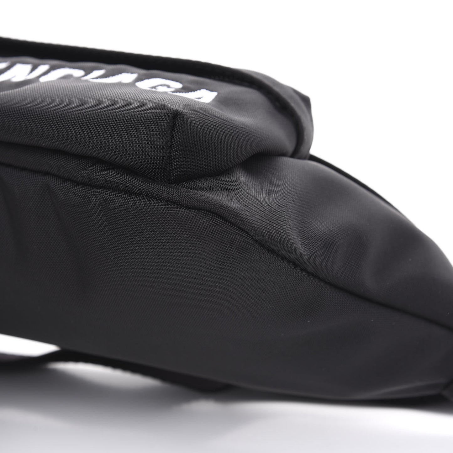 Sport Nylon Logo Embroidered Wheel Beltpack Black