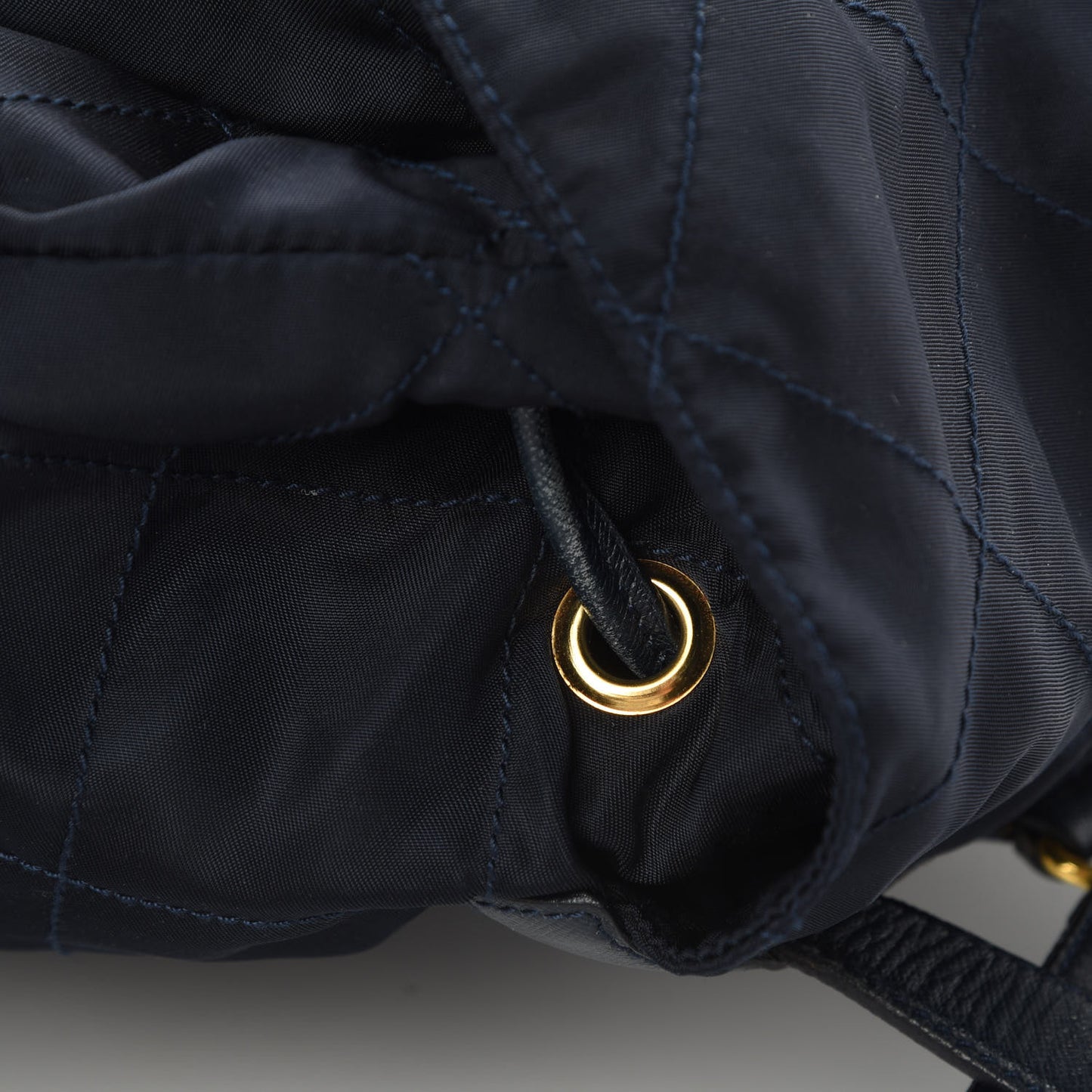 Tessuto Nylon Vela Quilted Chain Backpack Navy