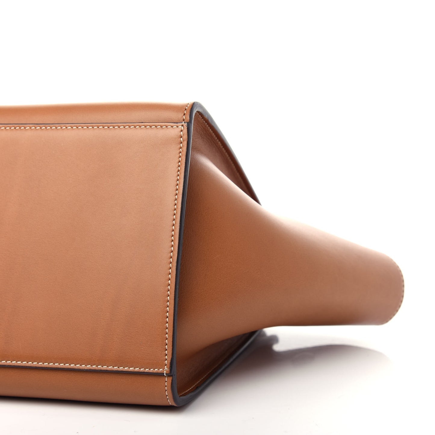 Vegetable Calfskin Small Trapeze Tan