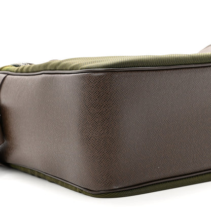 Louis Vuitton Taiga Taimyr Messenger Bag Epicea 7 of 9