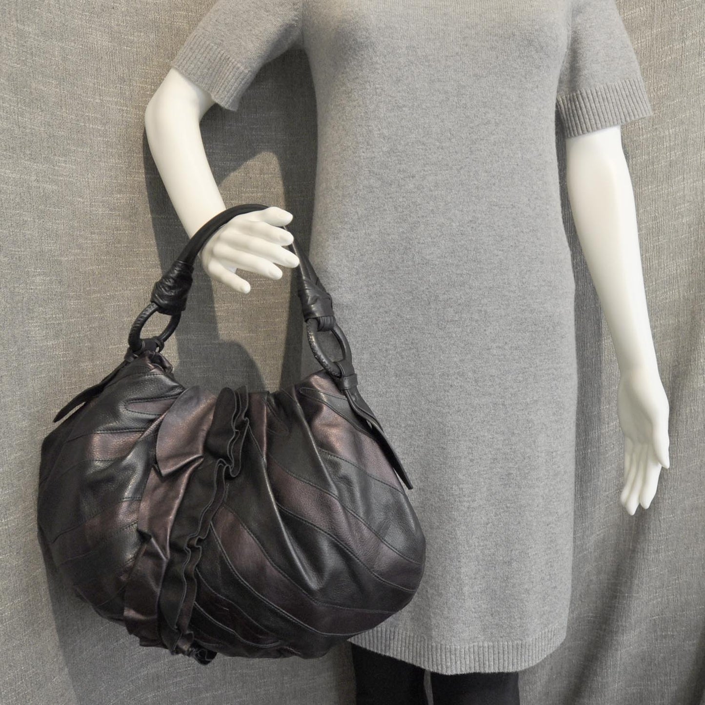 Vitellino Mordo Hobo Black and Purple