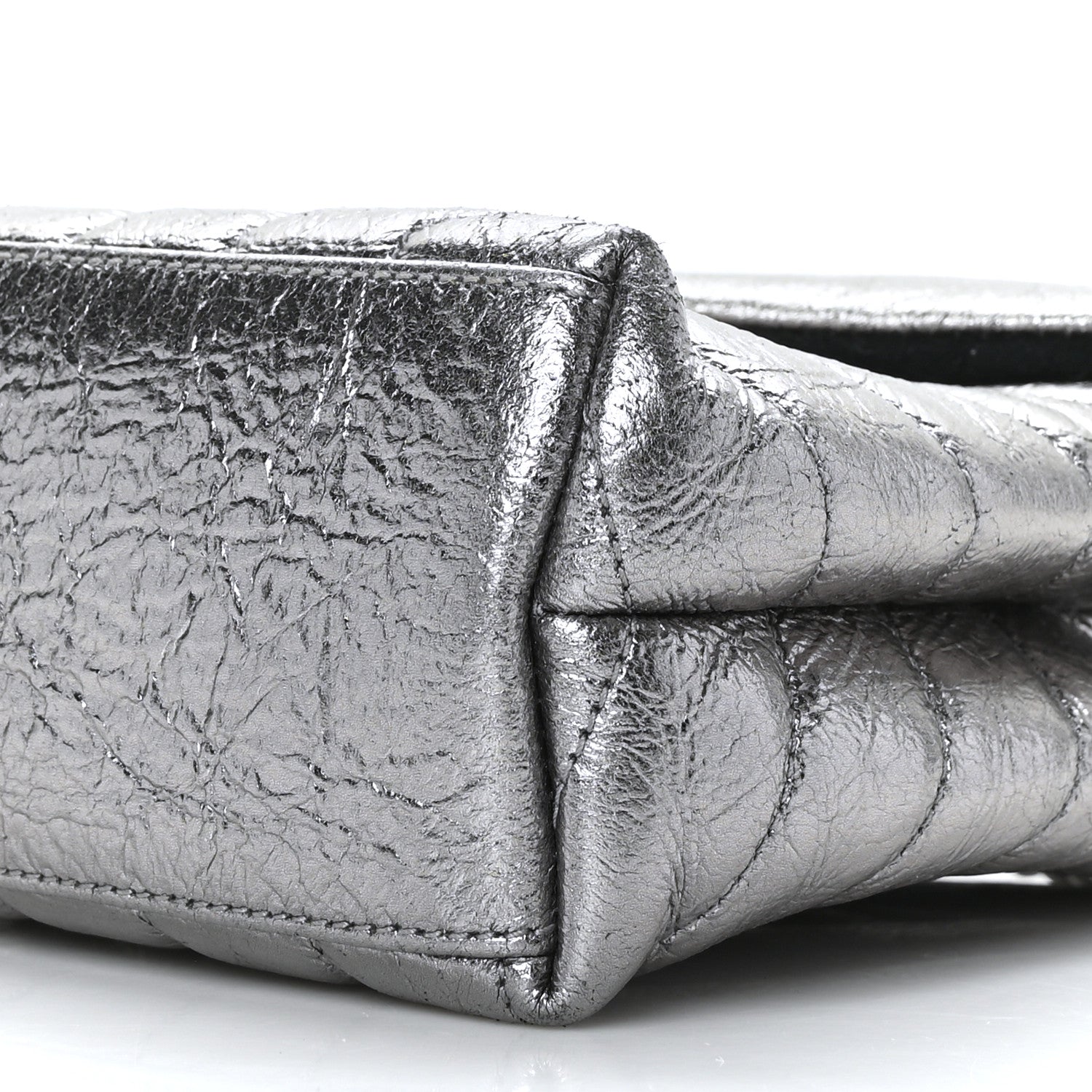 Saint Laurent Metallic Calfskin Y Quilted Monogram Small Loulou Chain Satchel Acciaio 10 of 11