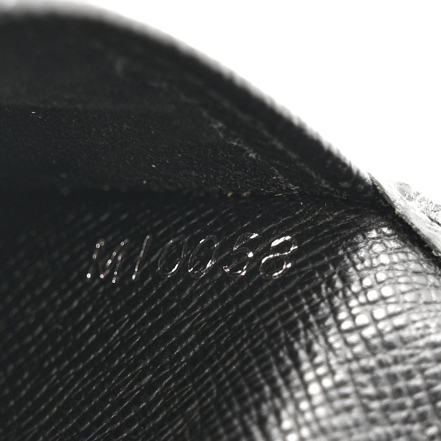 Louis Vuitton Taiga Brazza Wallet Black 7 of 9