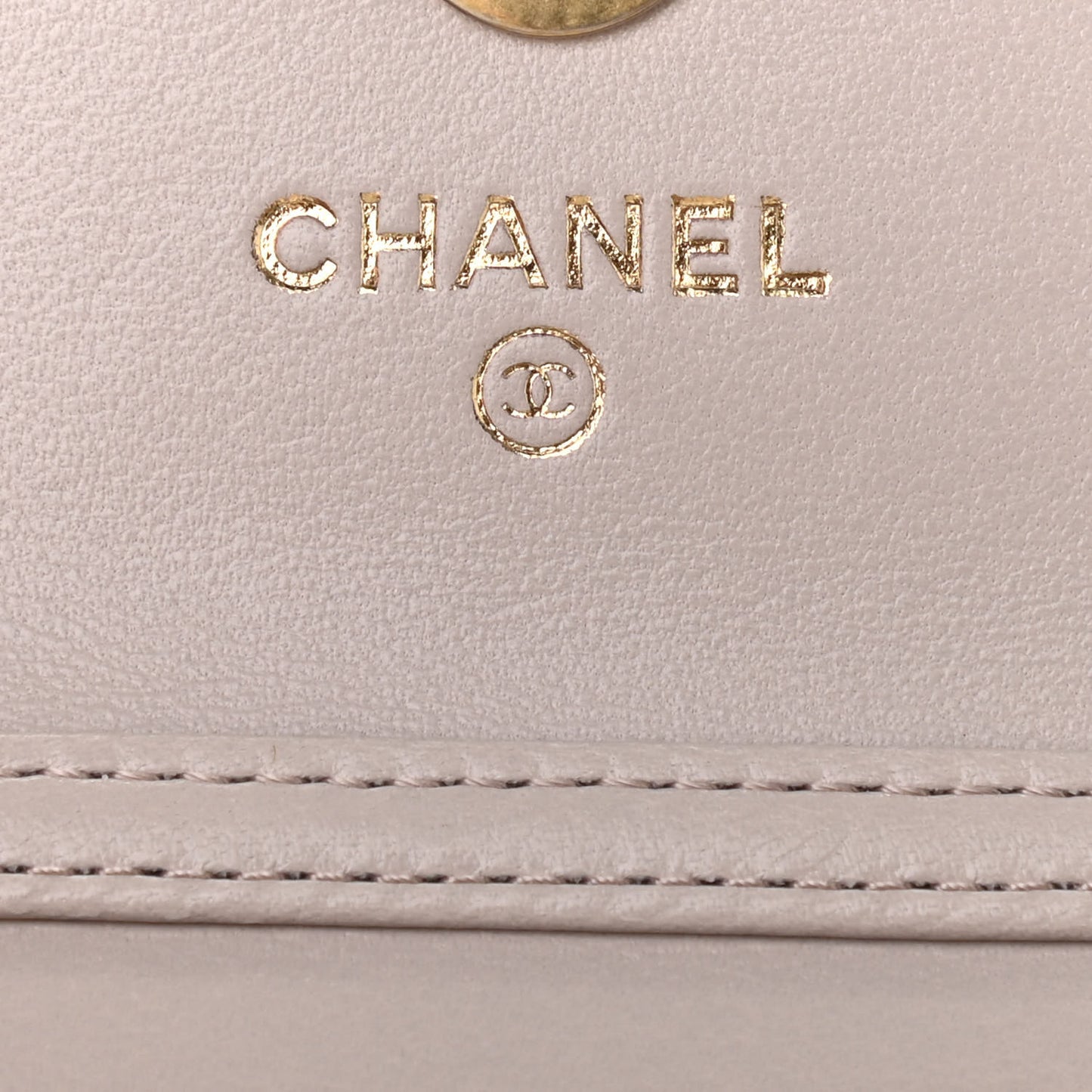 Lambskin Quilted Pearl Crush Clutch With Chain Light Purple