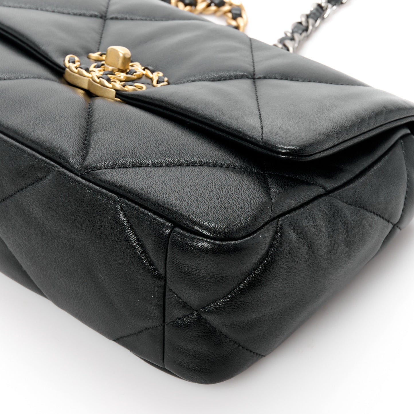 Lambskin Quilted Medium Chanel 19 Flap Black