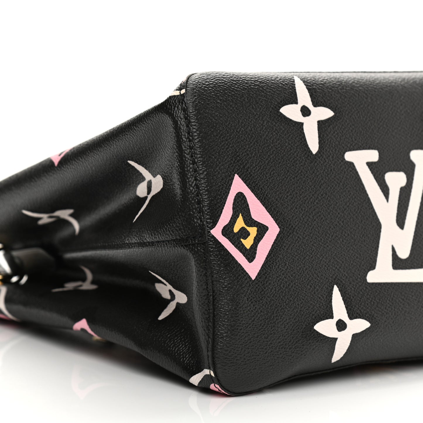 Monogram Giant Wild At Heart Neonoe MM Black