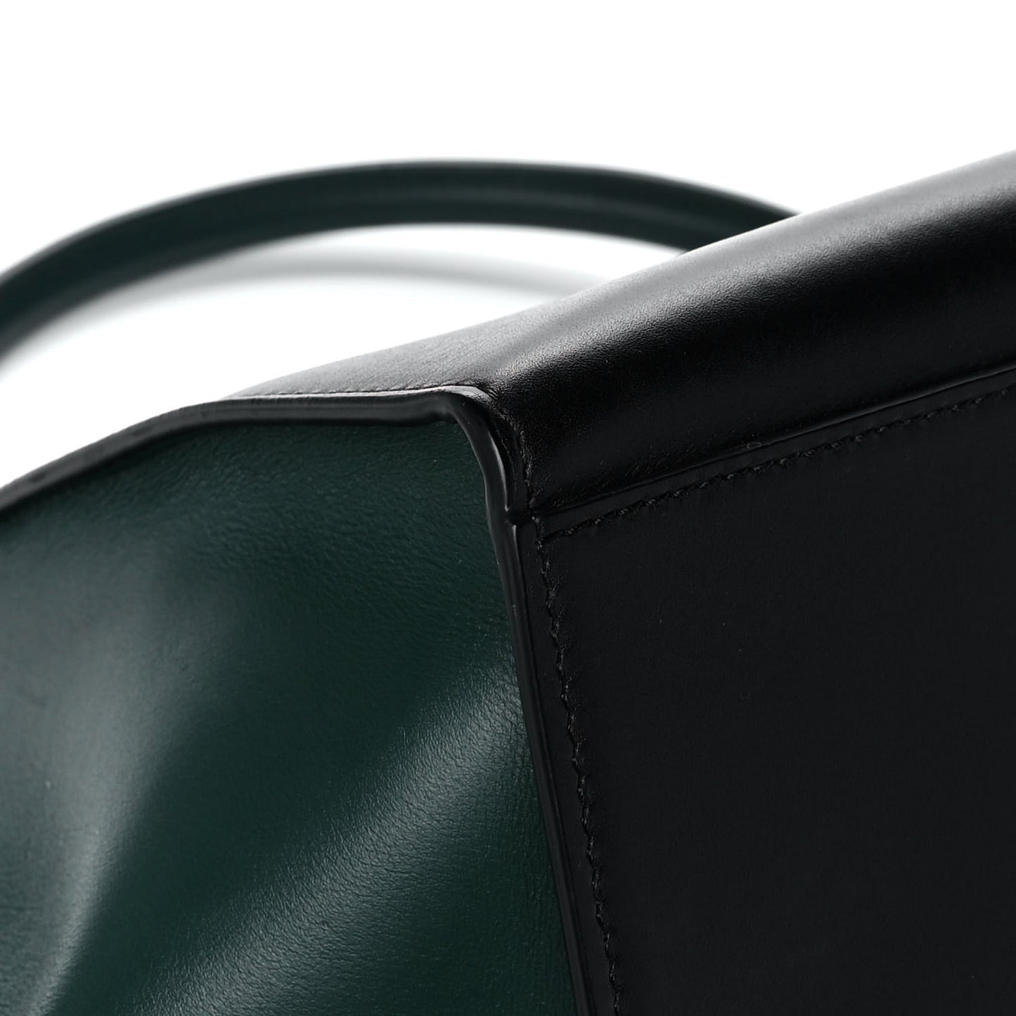 Smooth Calfskin Medium Trapeze Bottle Green