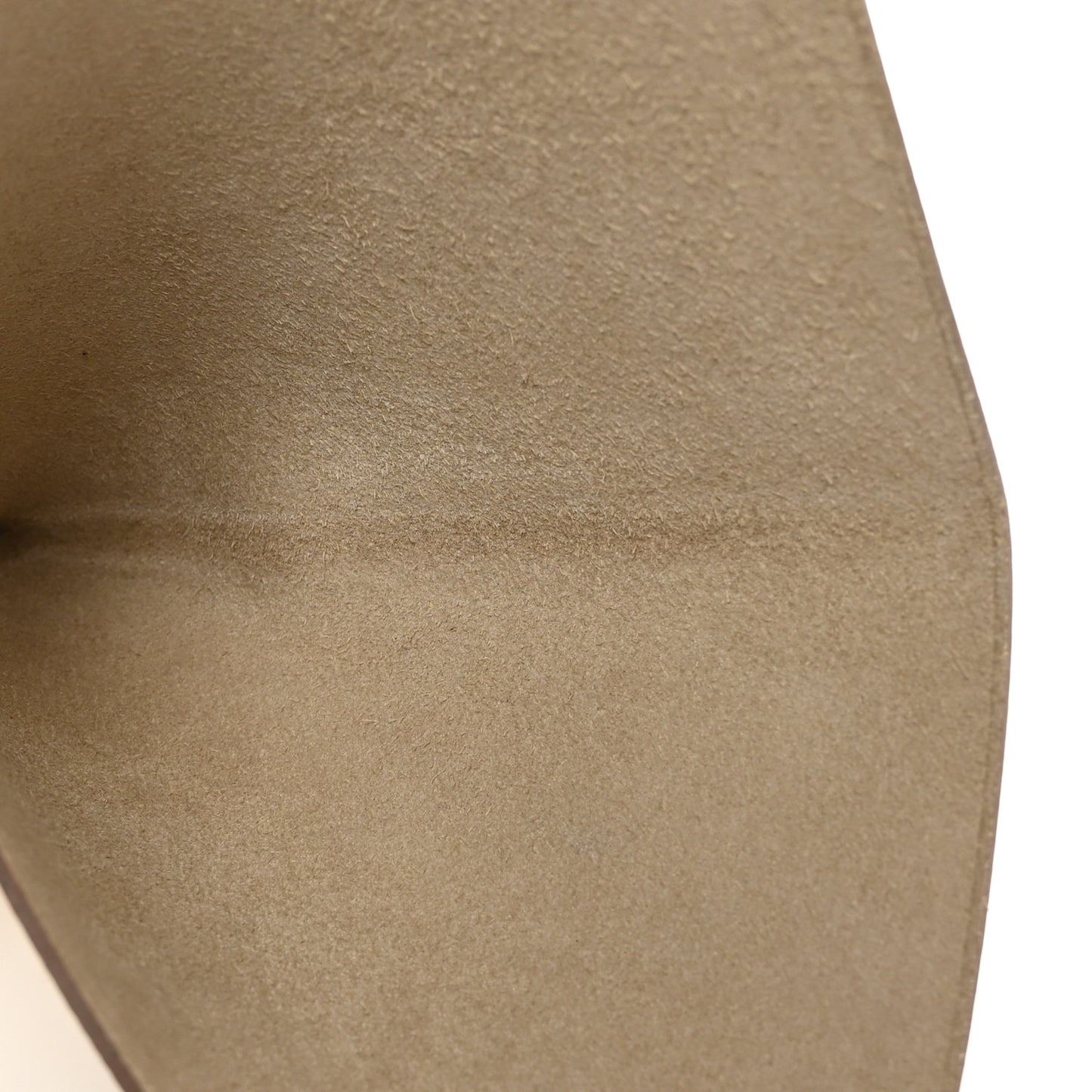 Epsom Tarmac PM Passport Holder Craie