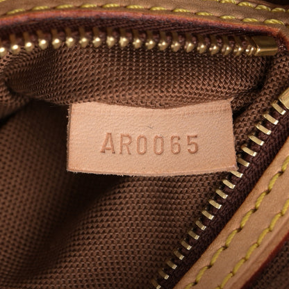 Louis Vuitton Monogram Trotteur 7 of 12