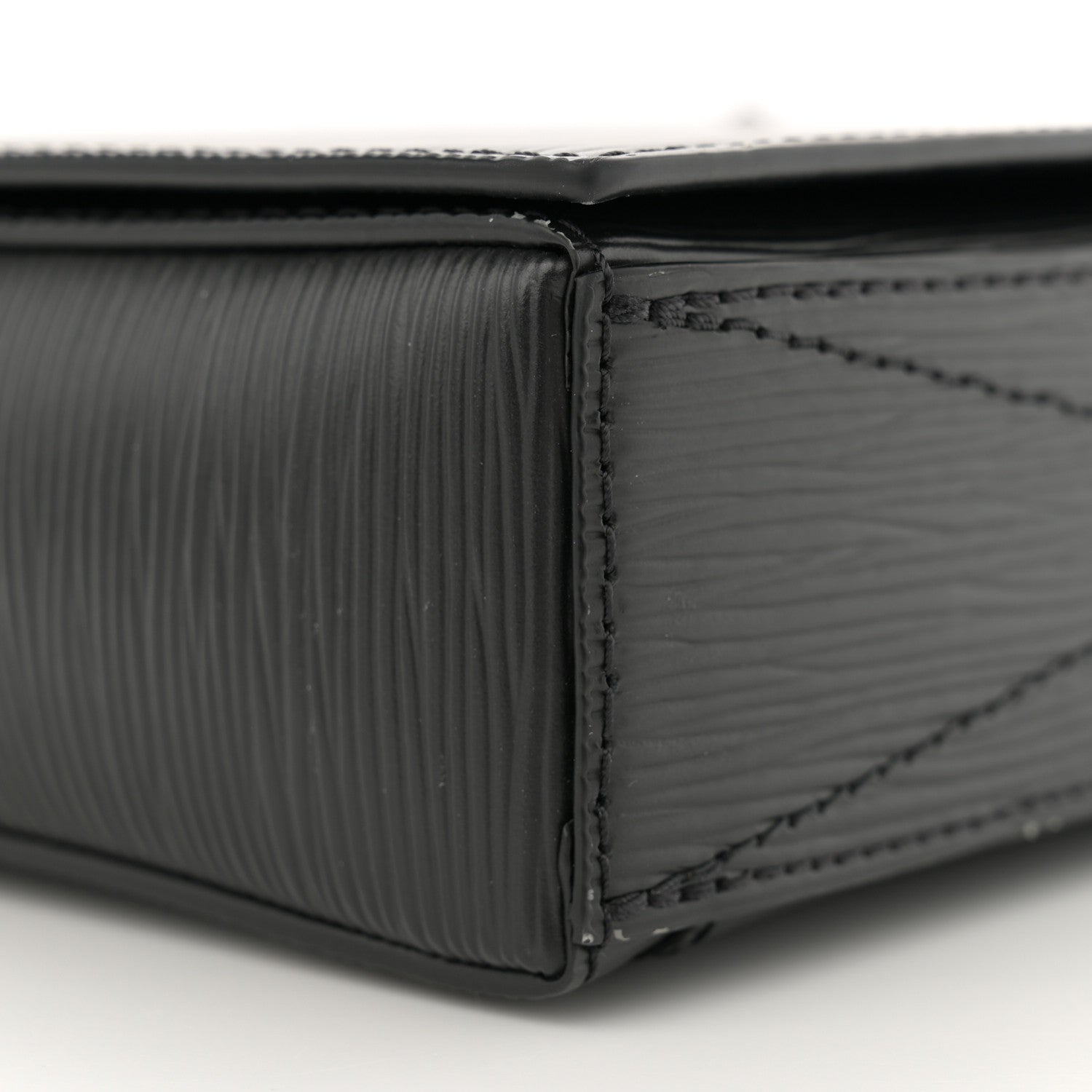 Louis Vuitton Epi Box Messenger Black 8 of 12