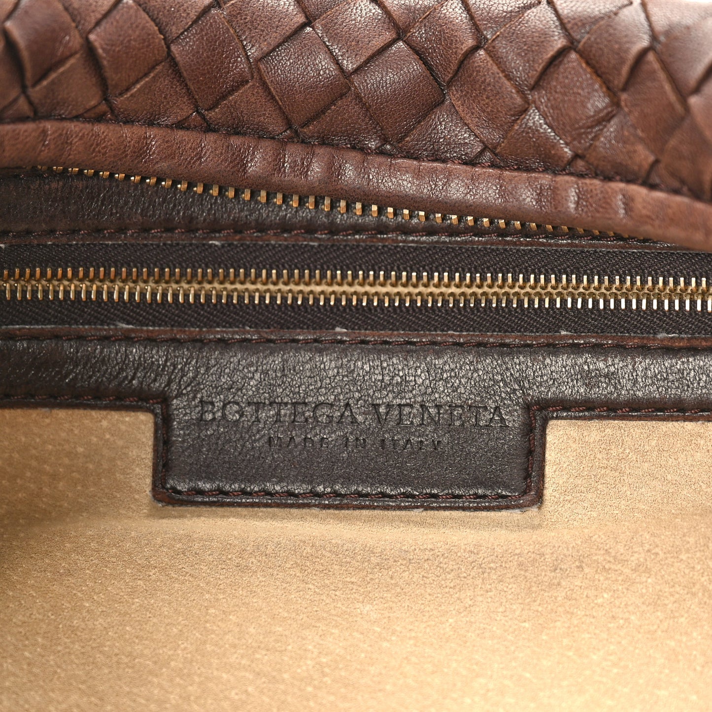Nappa Intrecciato Medium Veneta Hobo Maple