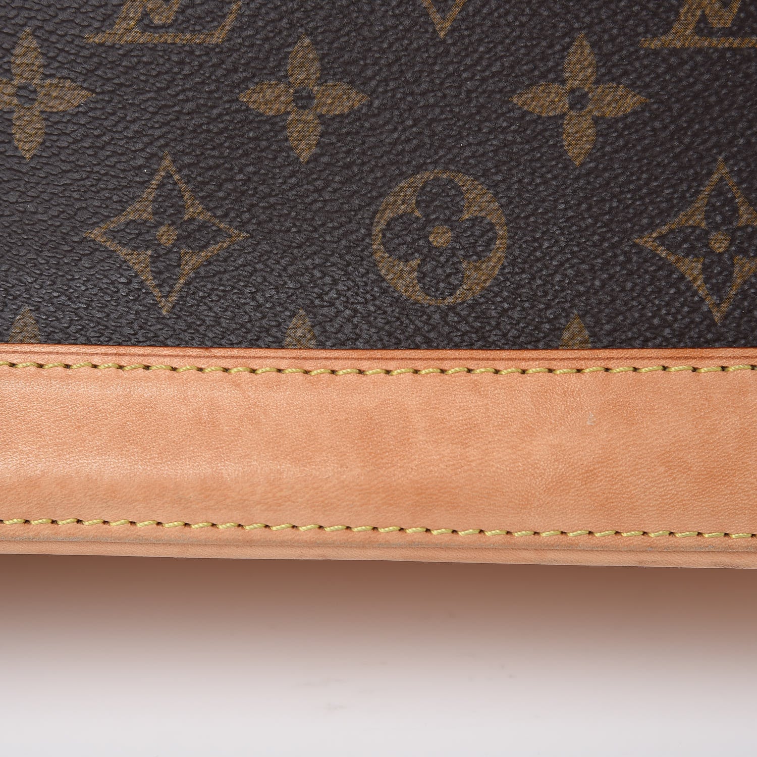 Louis Vuitton Monogram Alma PM 16 of 17