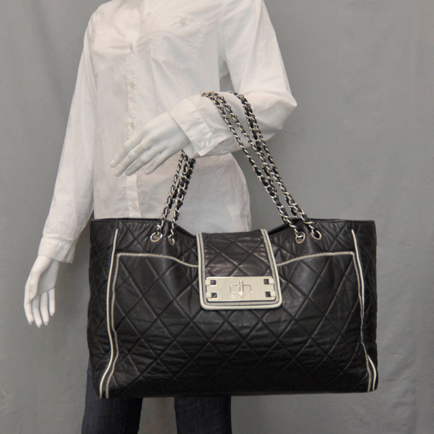 Chanel Lambskin Quilted East West Large Tote Black 2 of 8