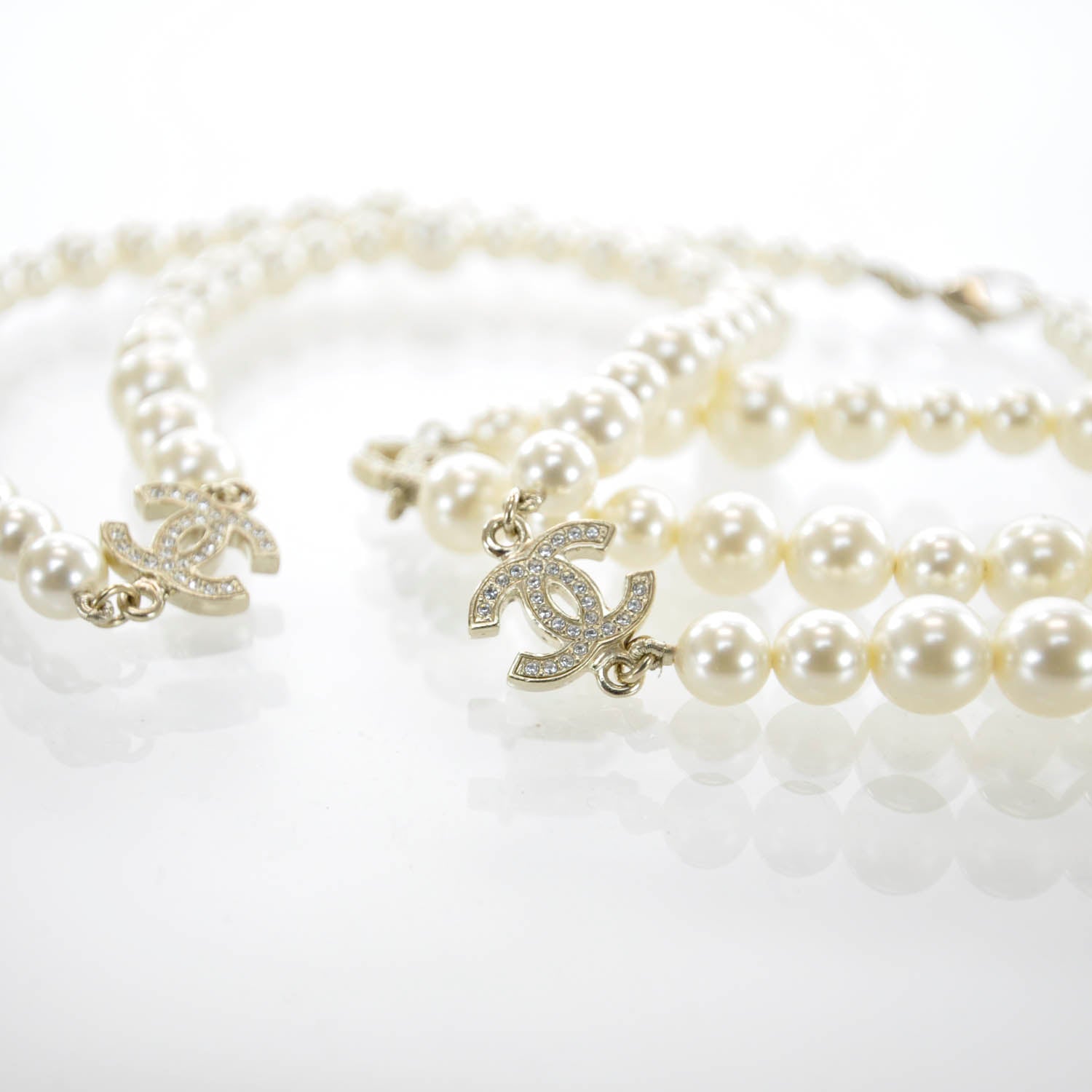 Chanel Crystal CC Pearl Necklace 5 of 6