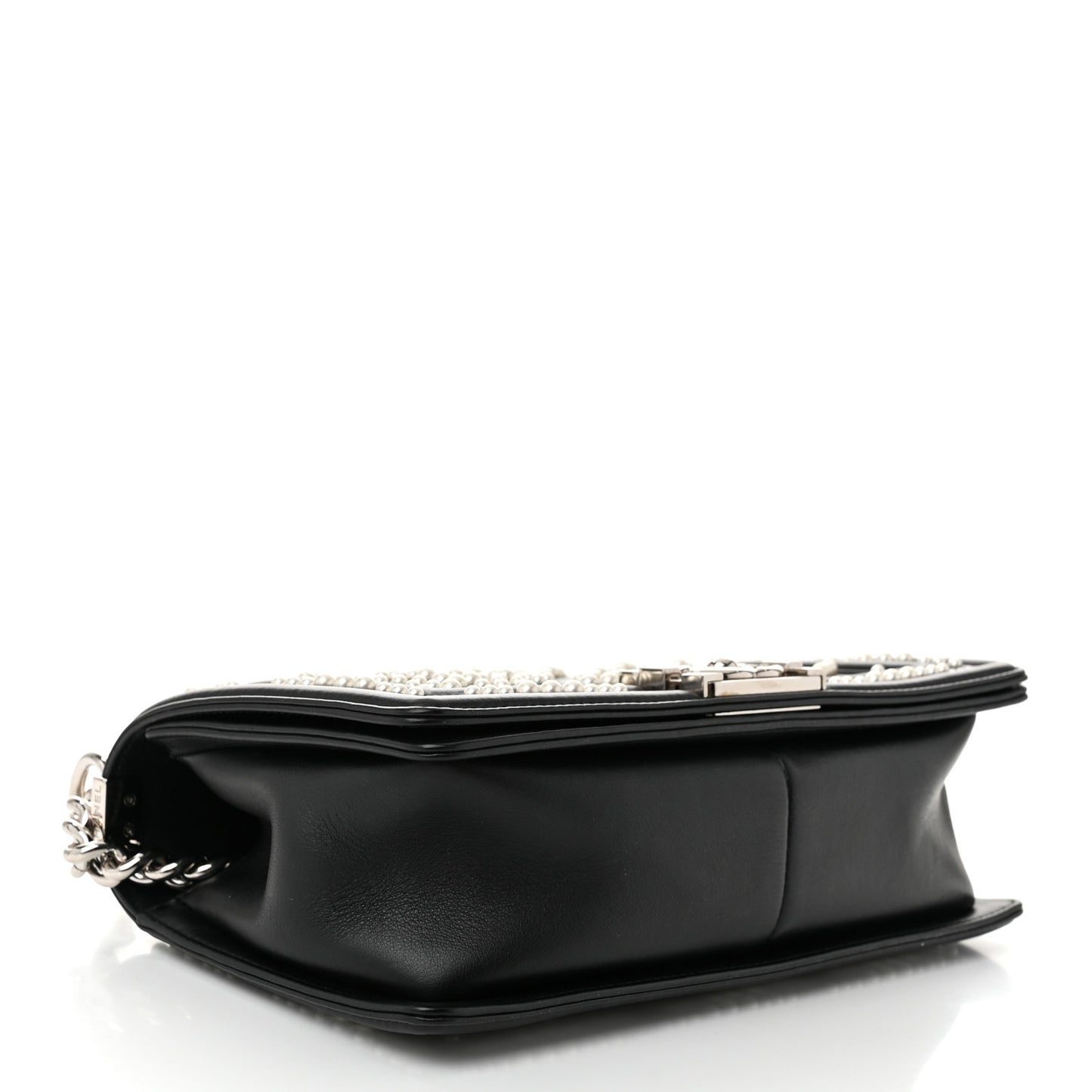 Calfskin Pearl Chevron Medium Boy Flap Black