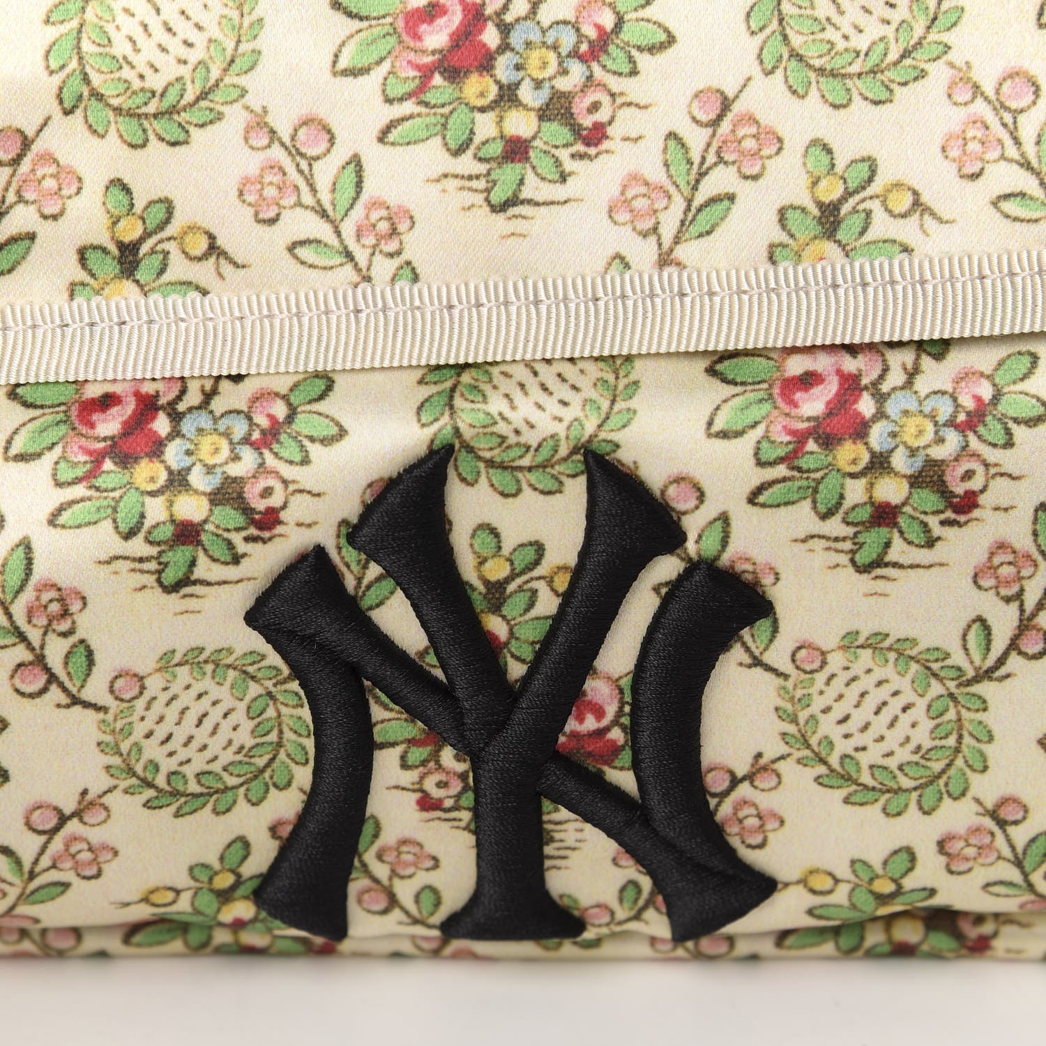 Gucci X MLB Satin Floral Print NY Yankees Patch Convertible Belt Bag Ivory Green 10 of 10