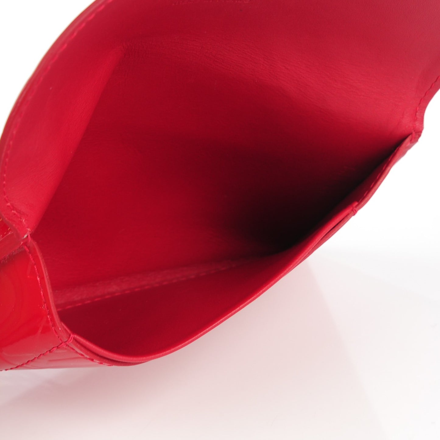 Vernis Envelope Plate Pouch Pomme D'Amour